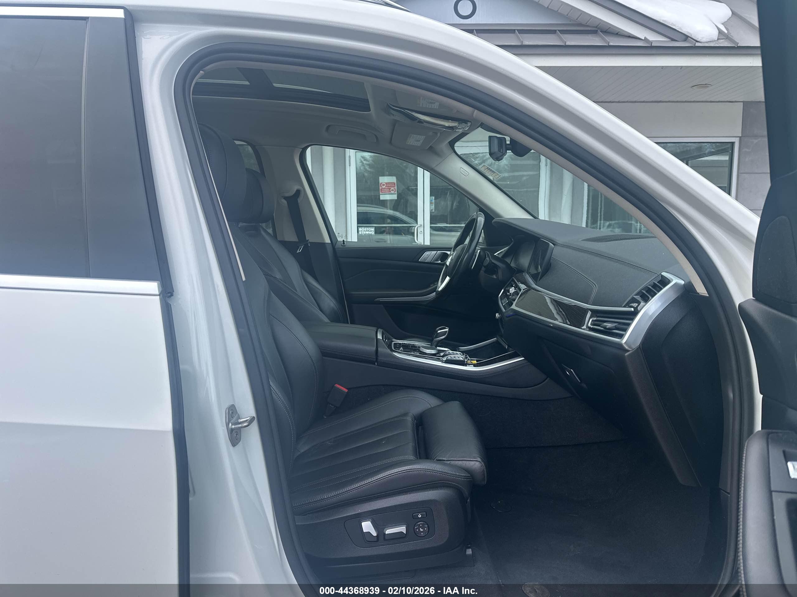 BMW X7 image 5