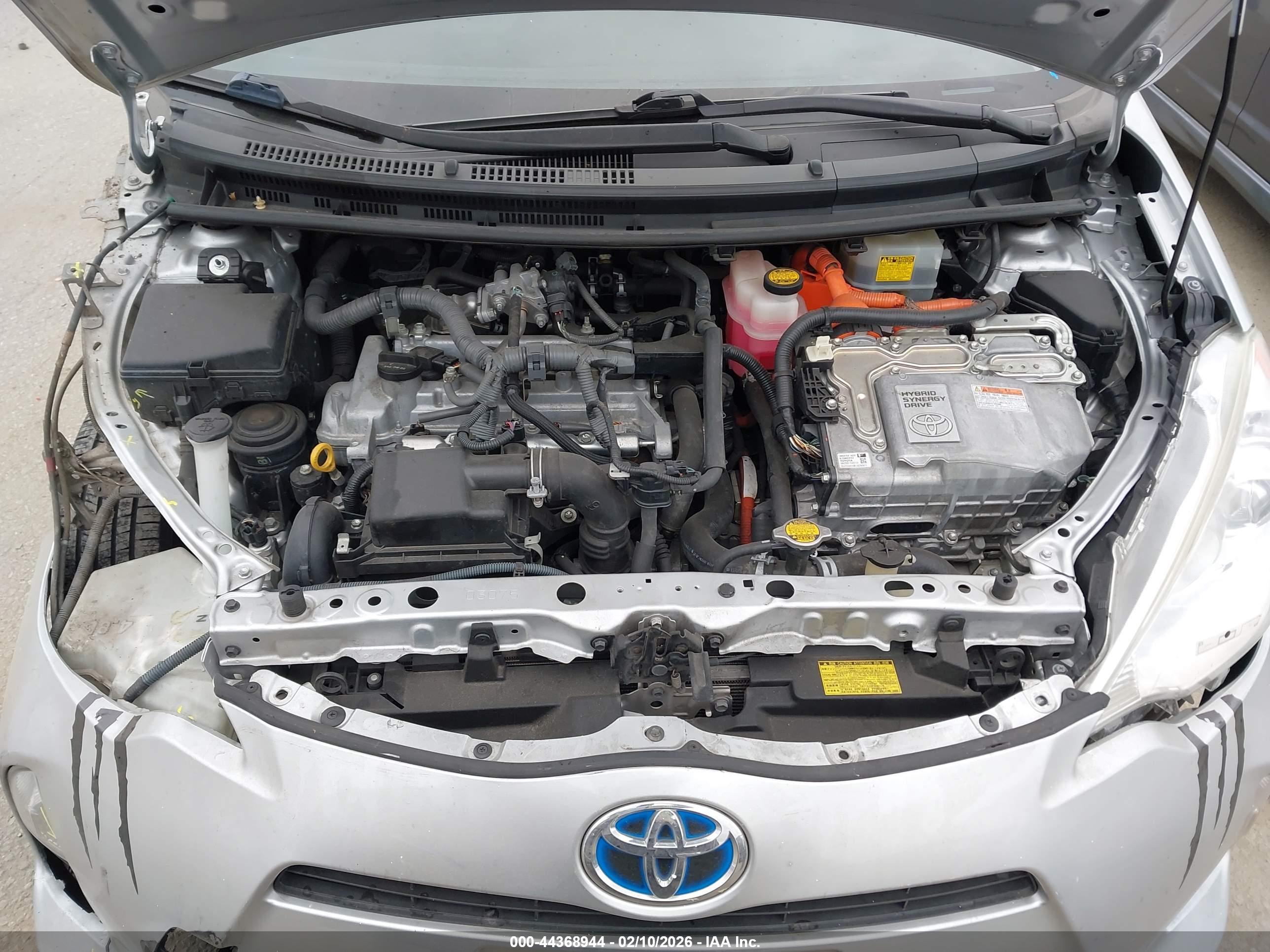 TOYOTA PRIUS image 10