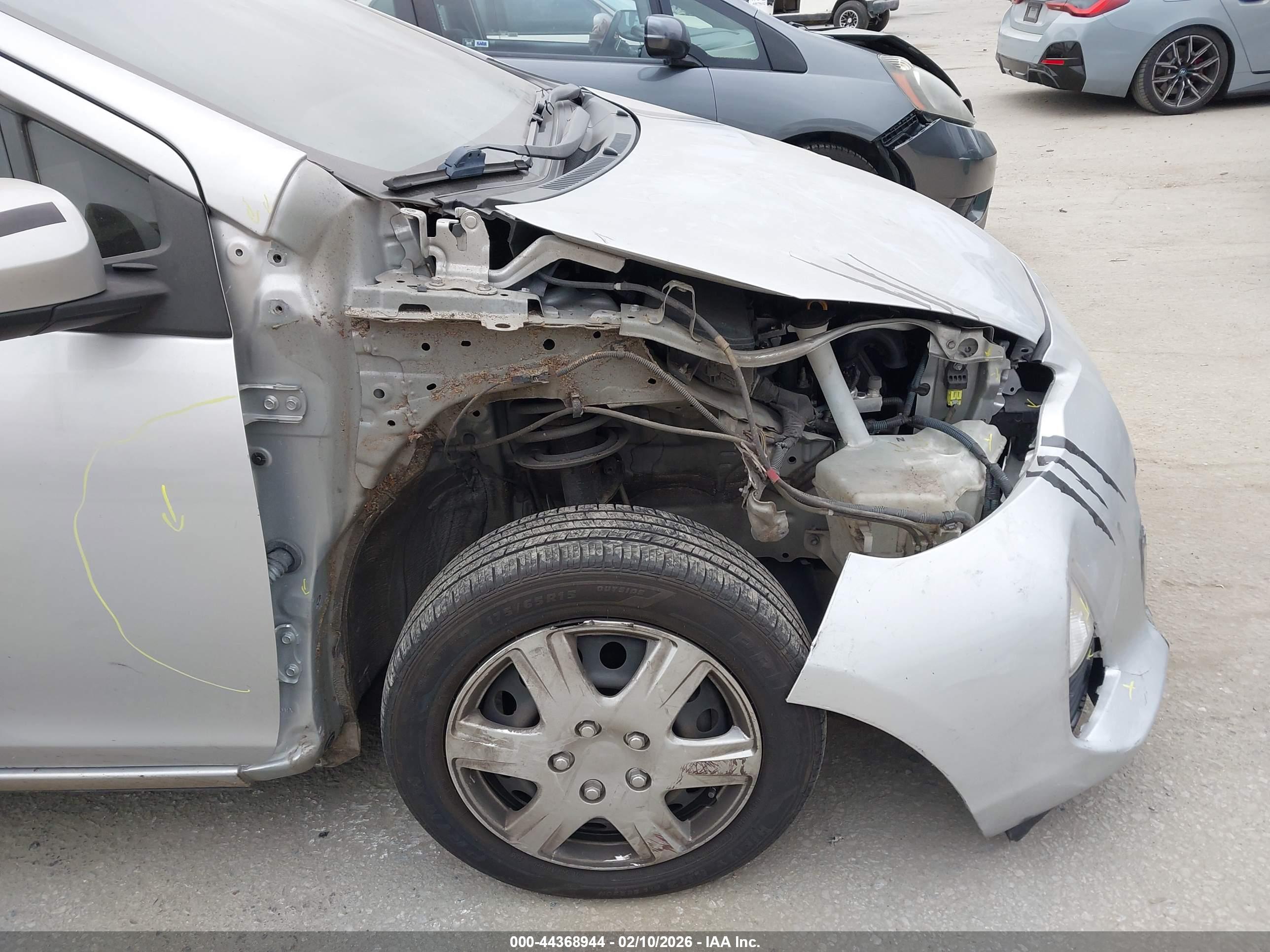 TOYOTA PRIUS image 6