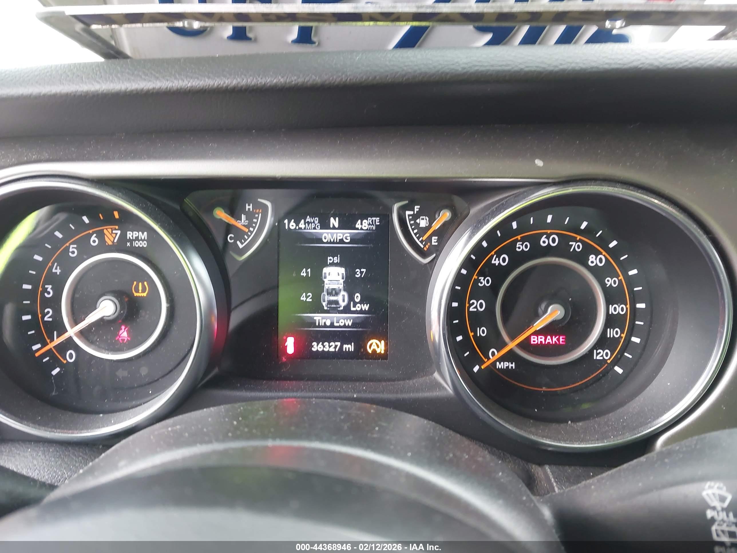 JEEP WRANGLER image 7