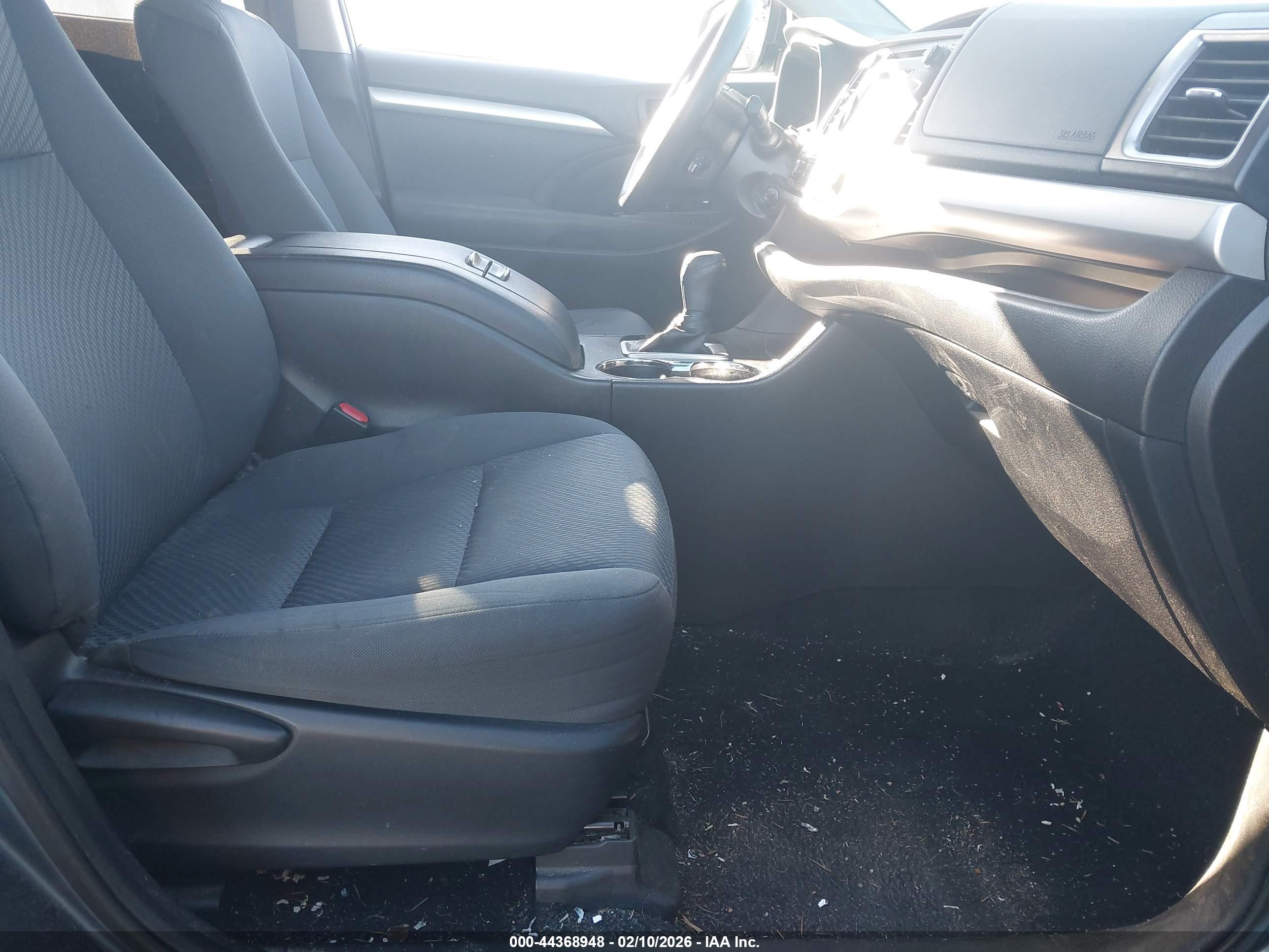 TOYOTA HIGHLANDER image 5