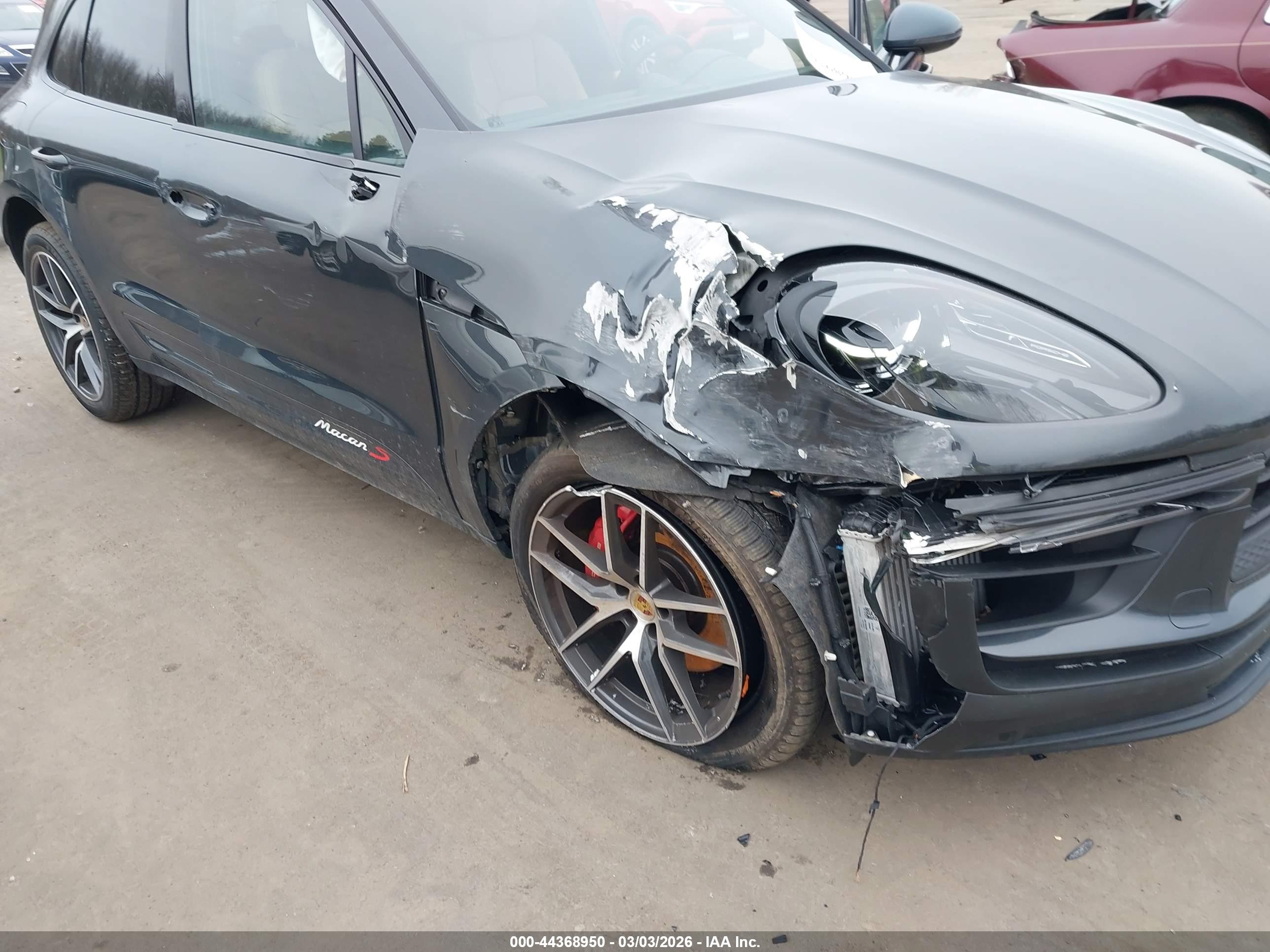 PORSCHE MACAN image 6