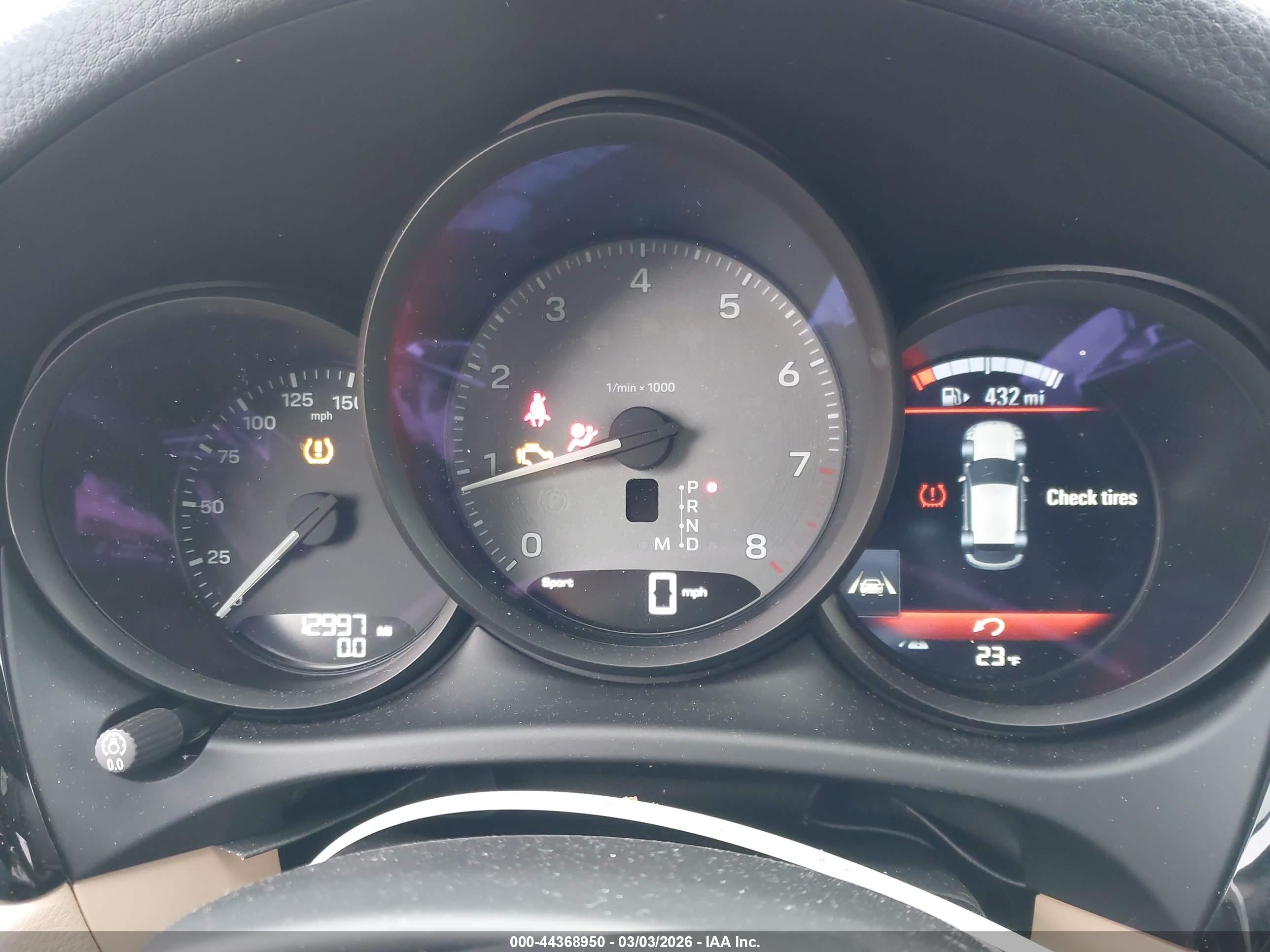 PORSCHE MACAN image 7