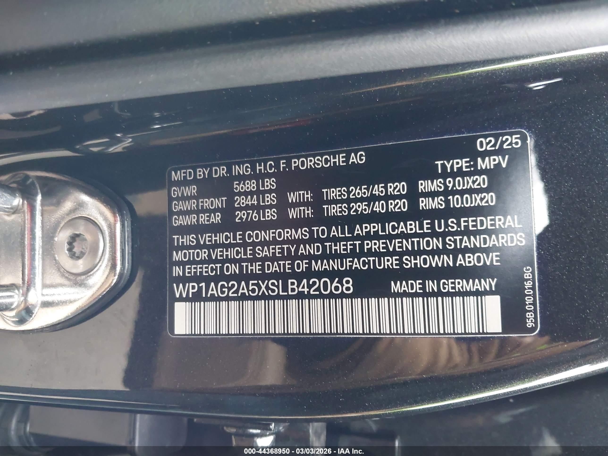 PORSCHE MACAN image 9