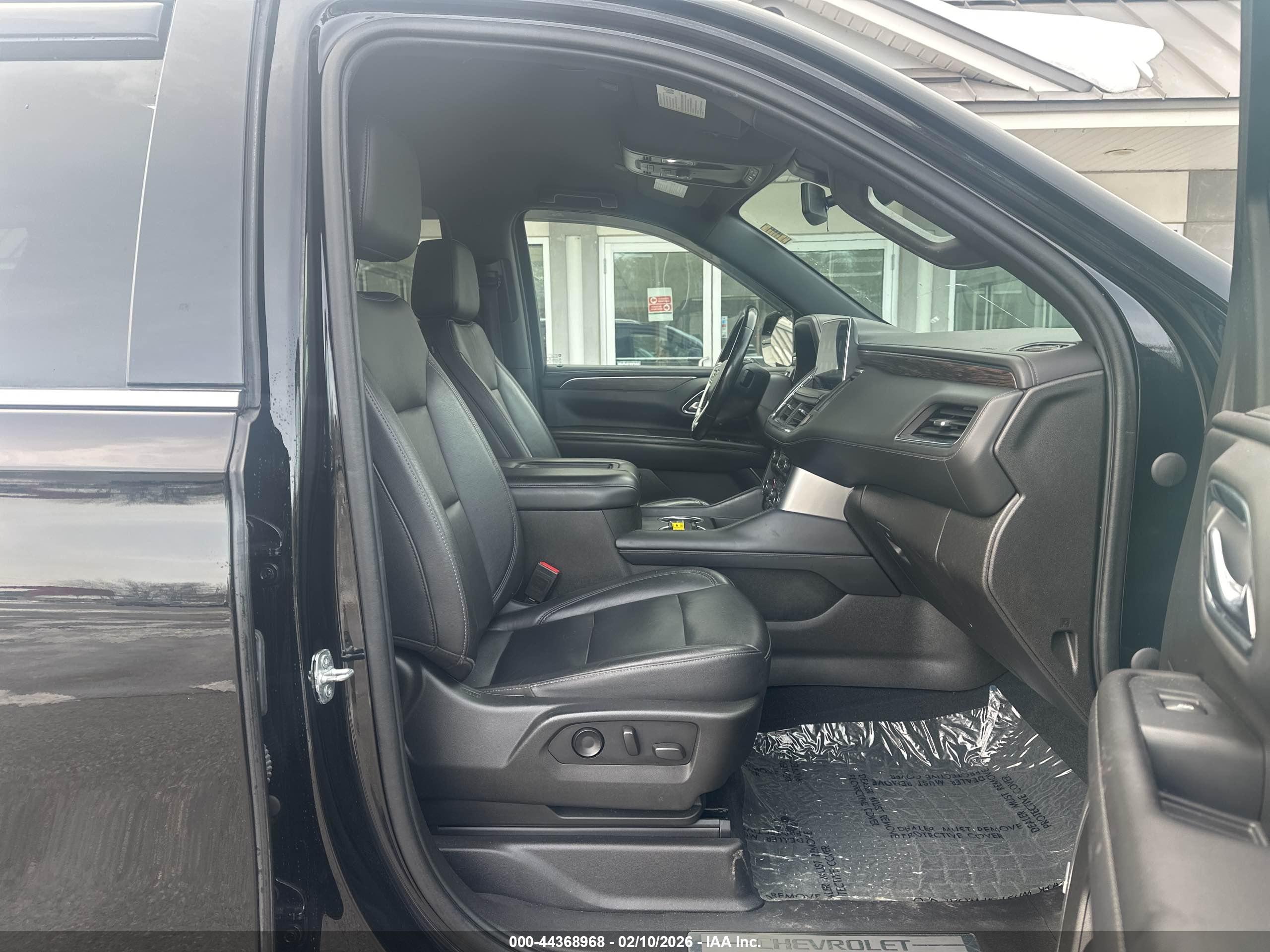 CHEVROLET TAHOE image 5