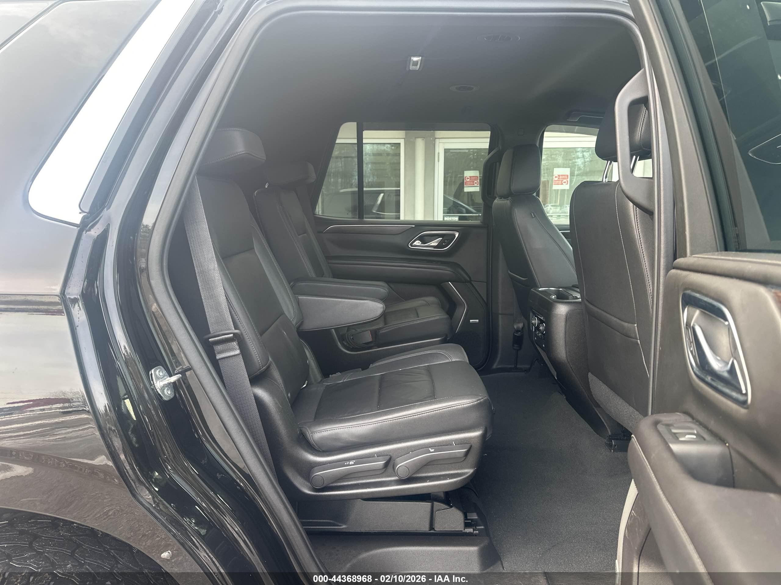 CHEVROLET TAHOE image 8