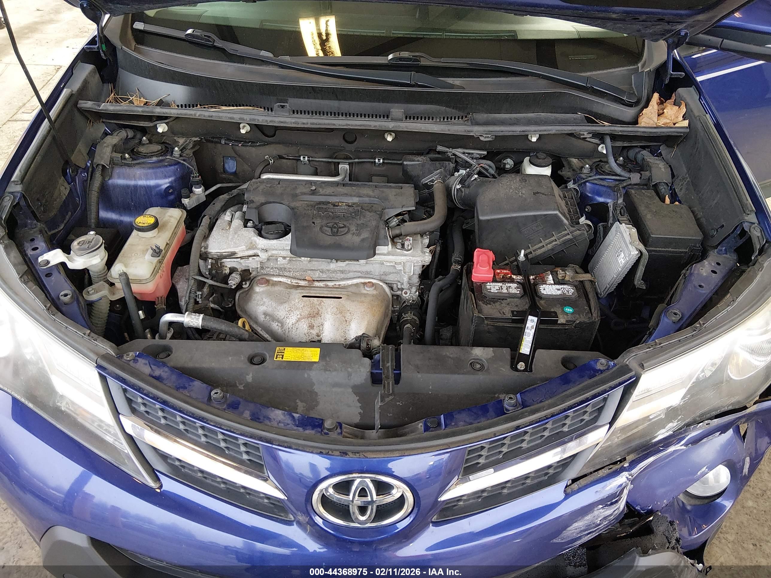 TOYOTA RAV4 image 10