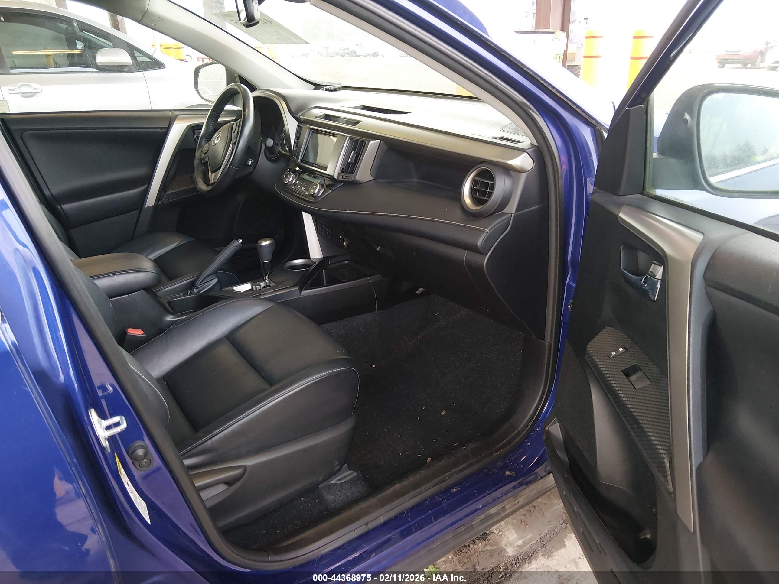 TOYOTA RAV4 image 5