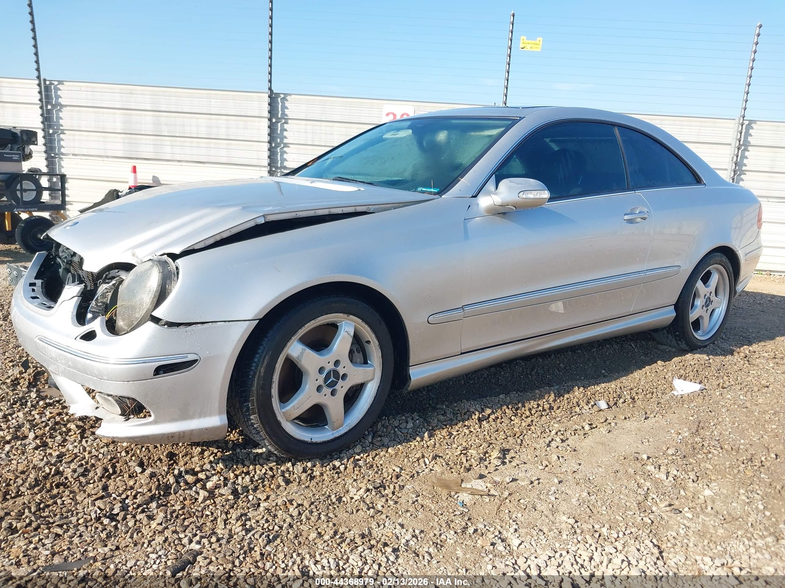 MERCEDES-BENZ CLK image 2