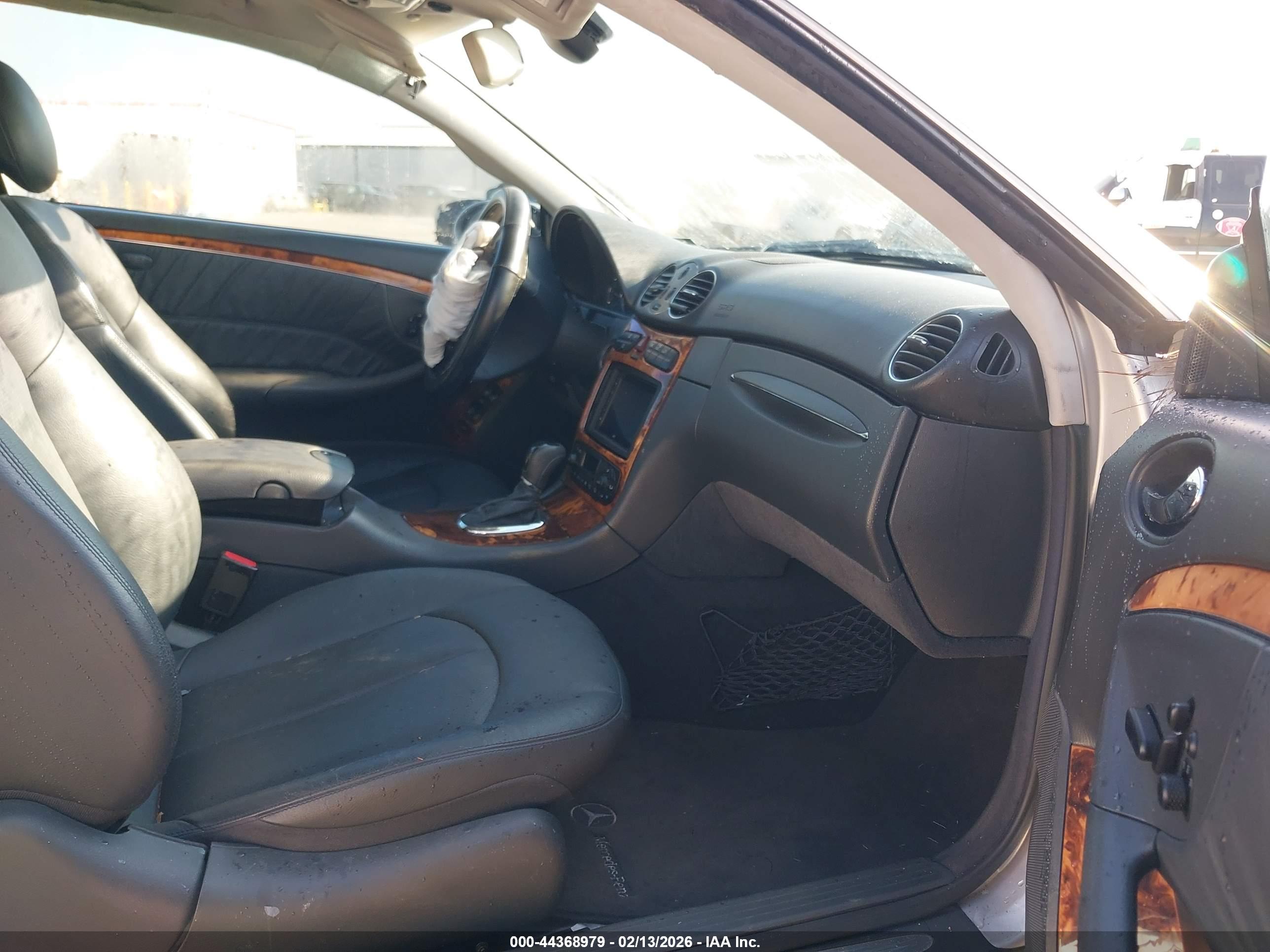 MERCEDES-BENZ CLK image 5