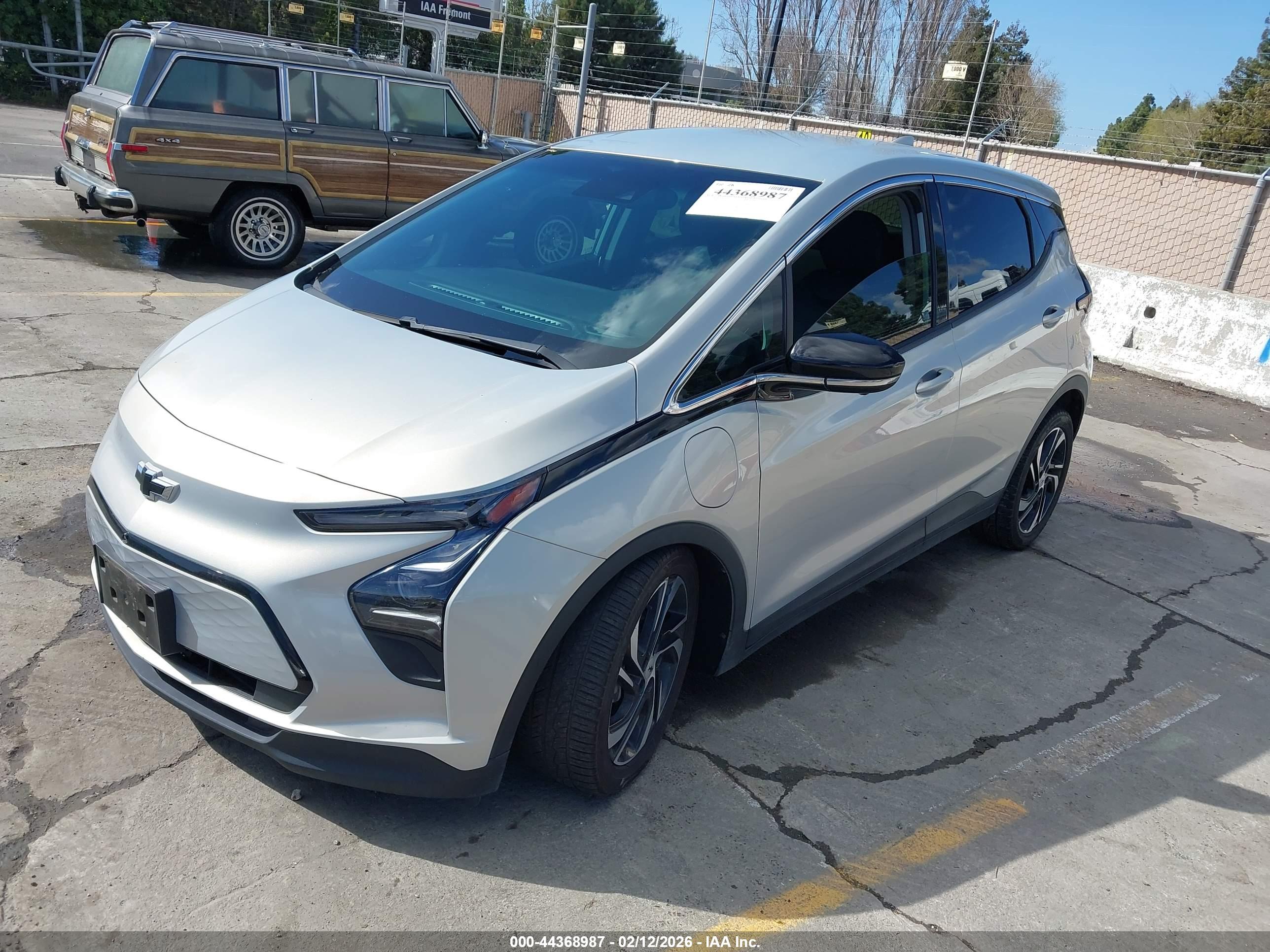 CHEVROLET BOLT image 2