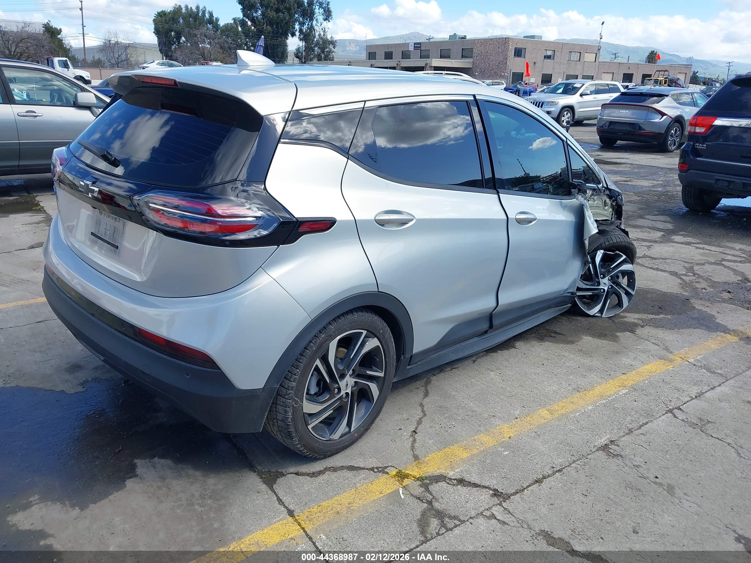 CHEVROLET BOLT image 4
