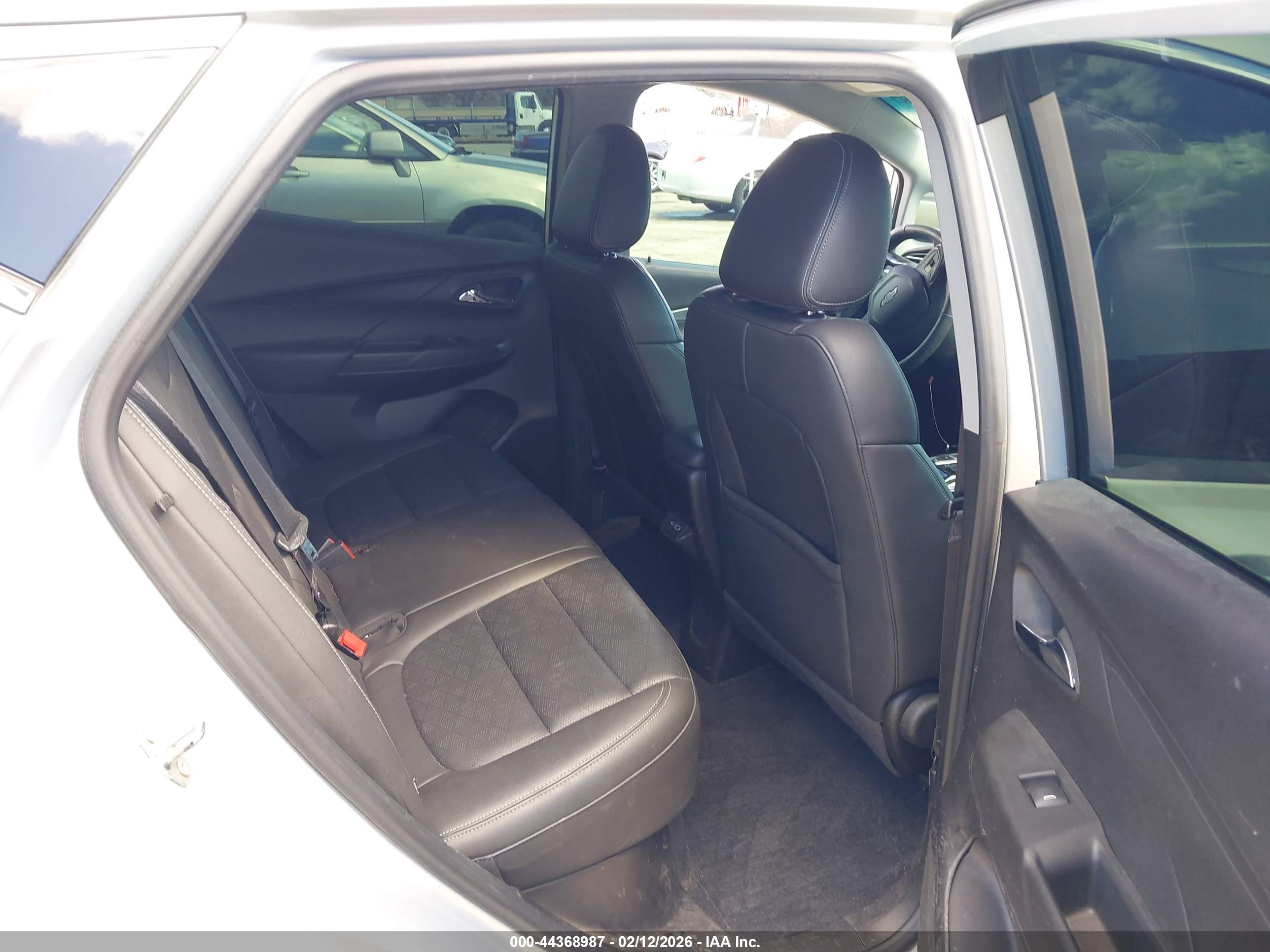 CHEVROLET BOLT image 8