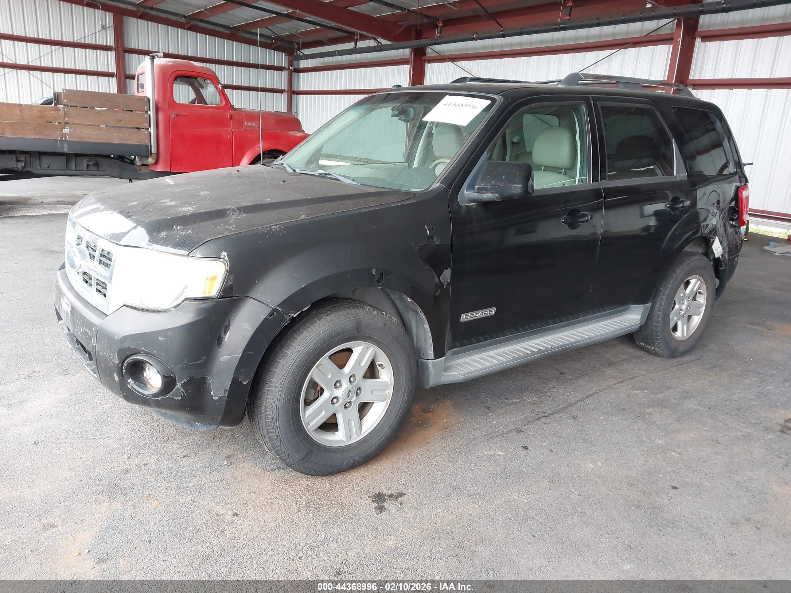 FORD ESCAPE image 2