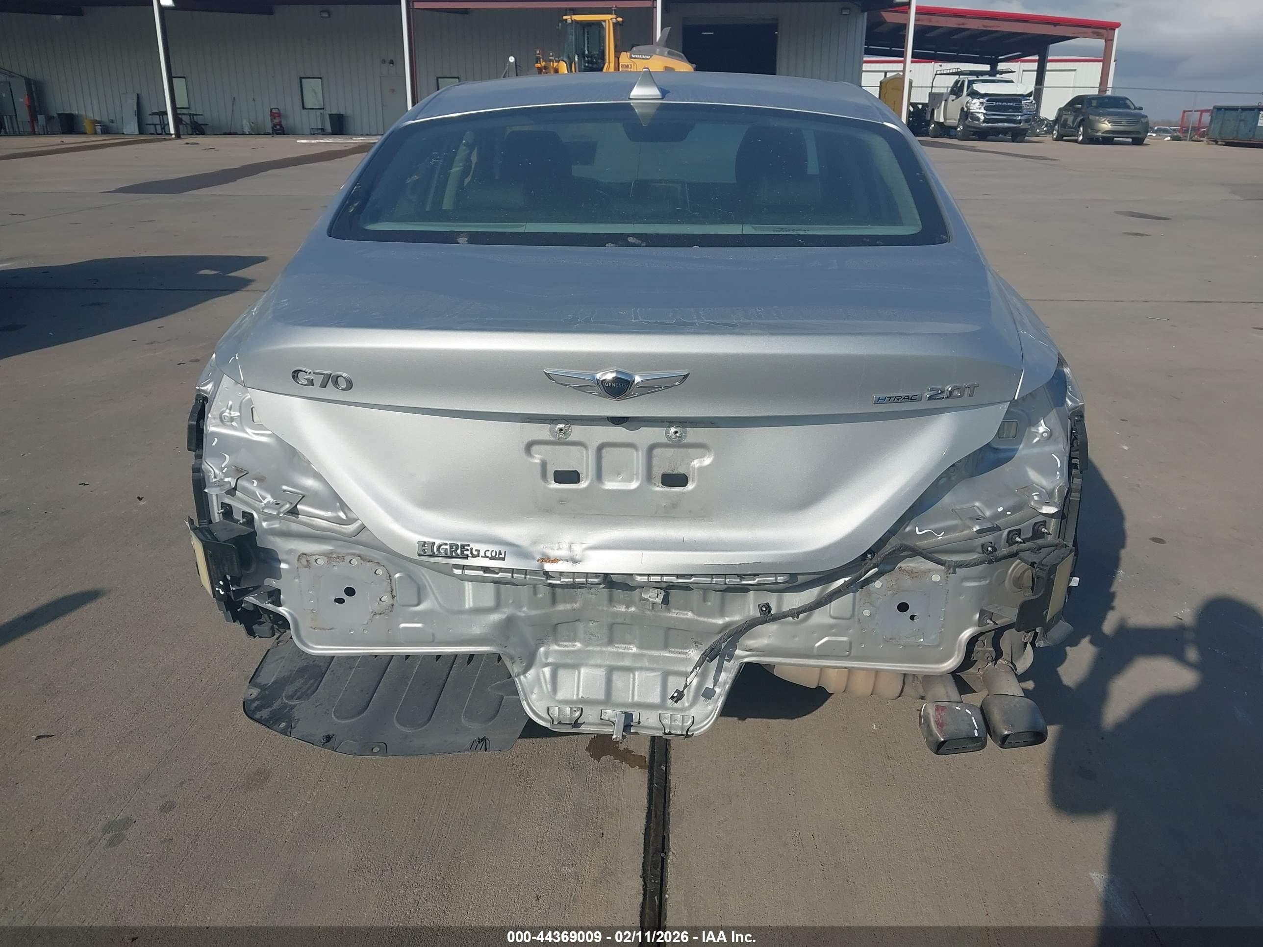 GENESIS G70 image 6
