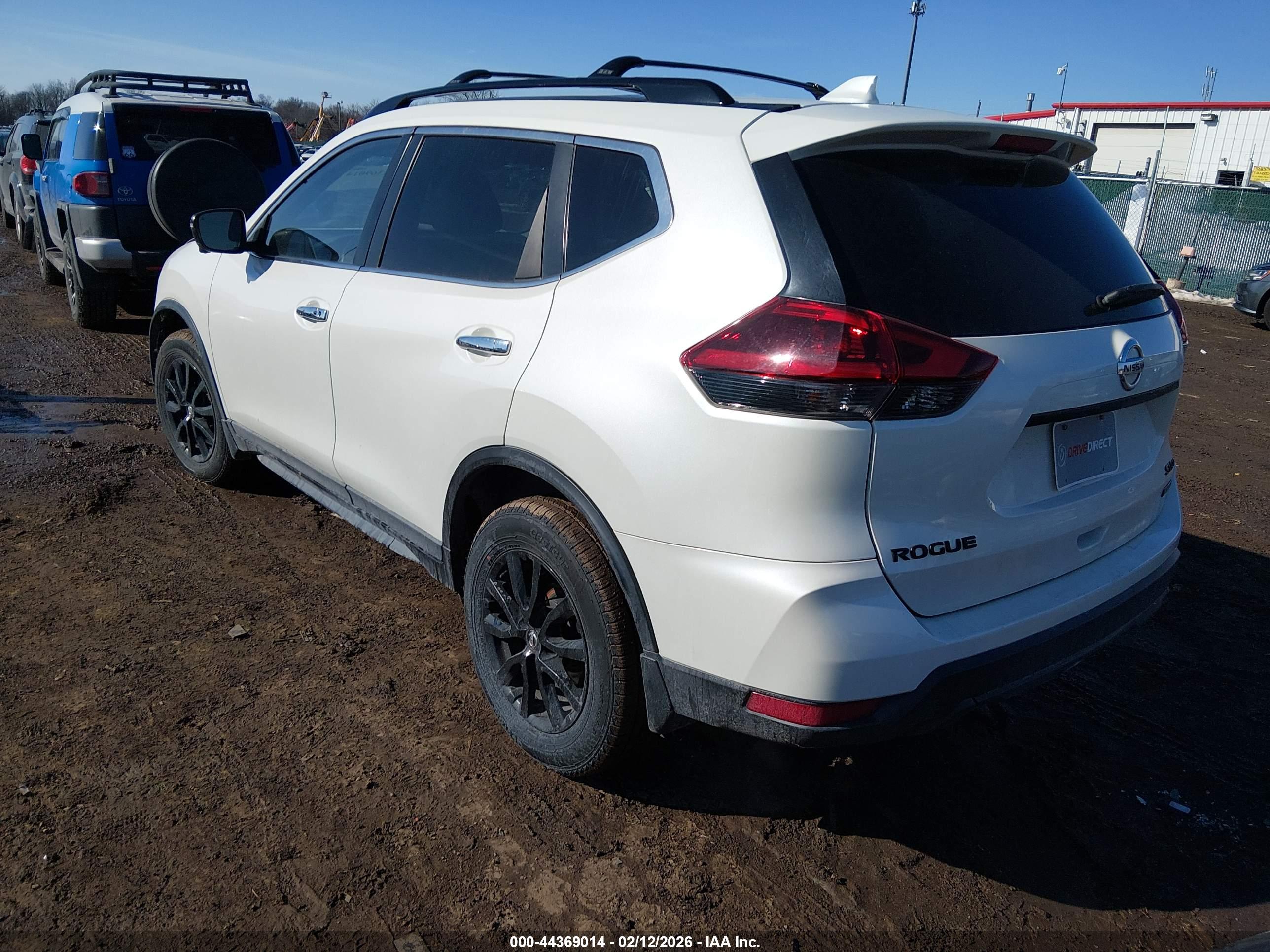 NISSAN ROGUE image 3