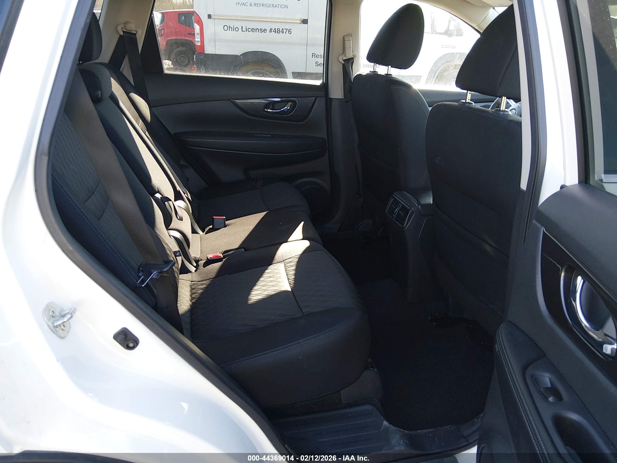 NISSAN ROGUE image 8
