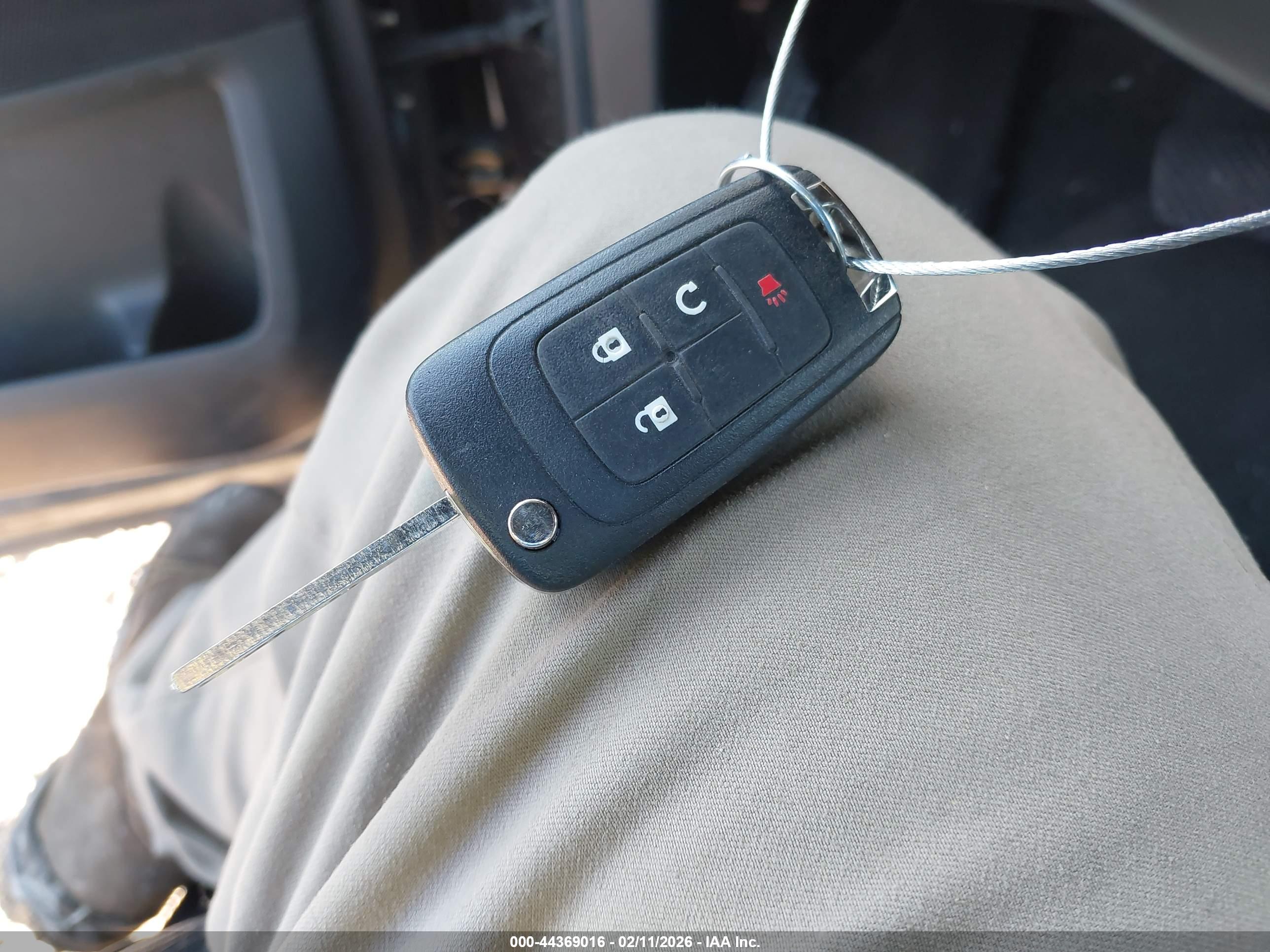 CHEVROLET EQUINOX image 11