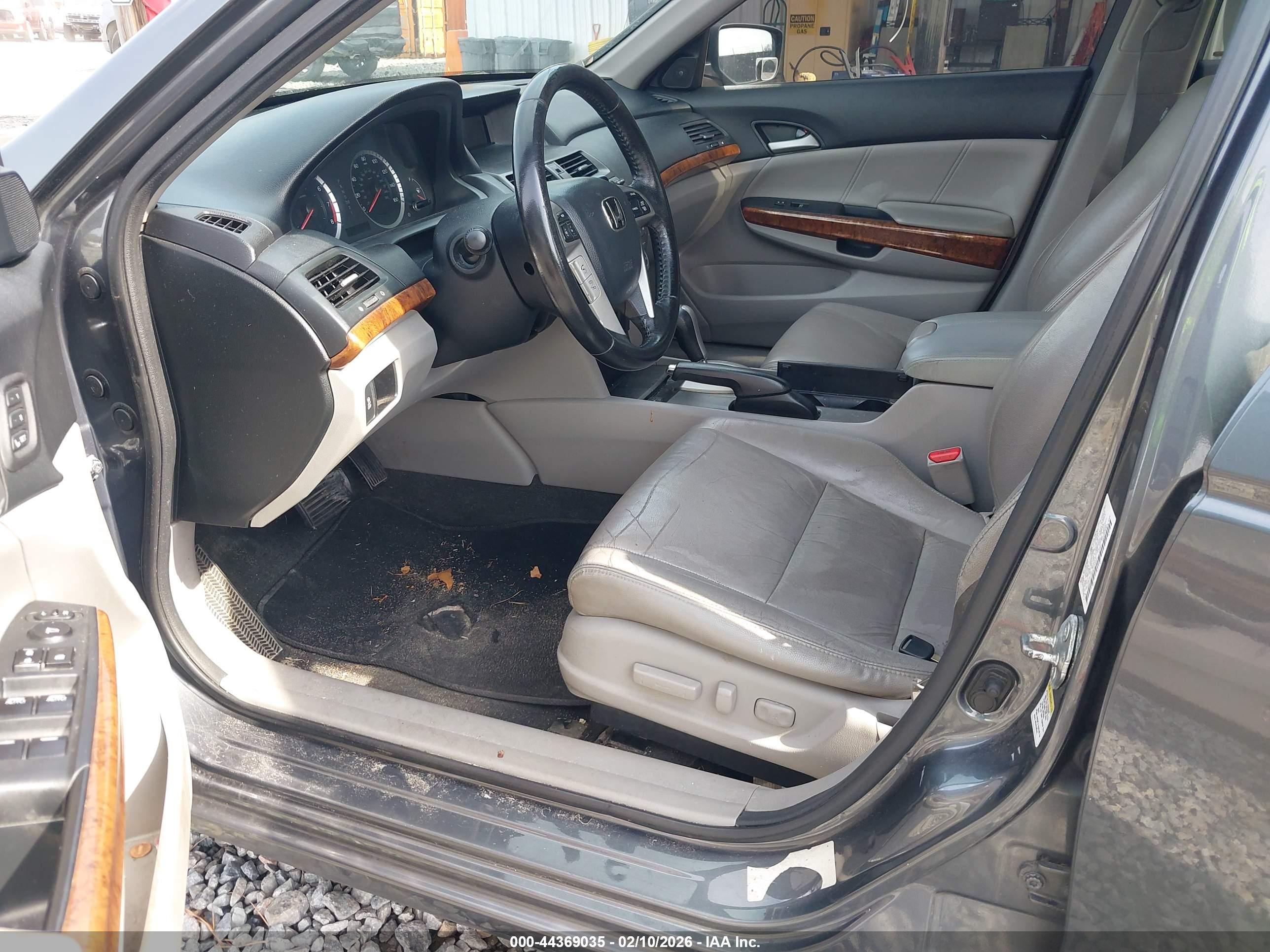 HONDA ACCORD image 5