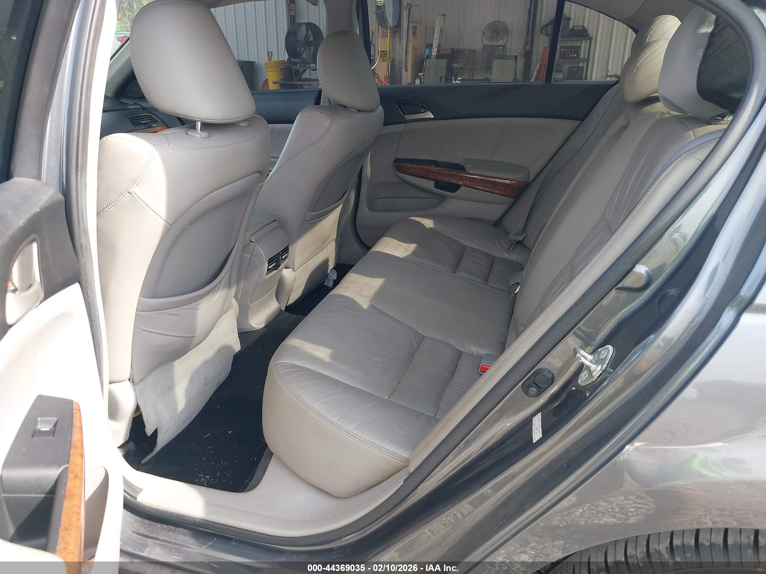 HONDA ACCORD image 8