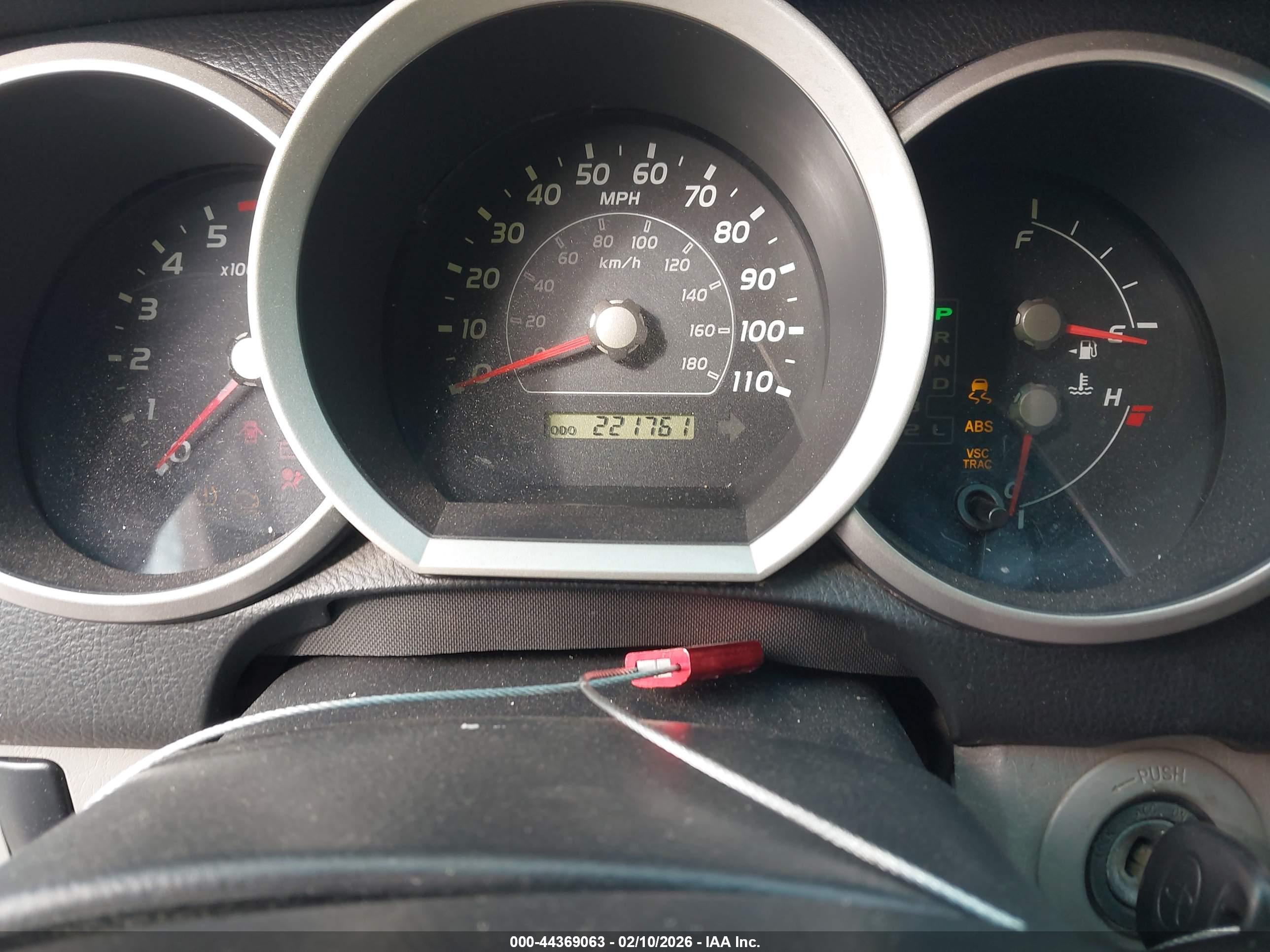 TOYOTA 4RUNNER image 7