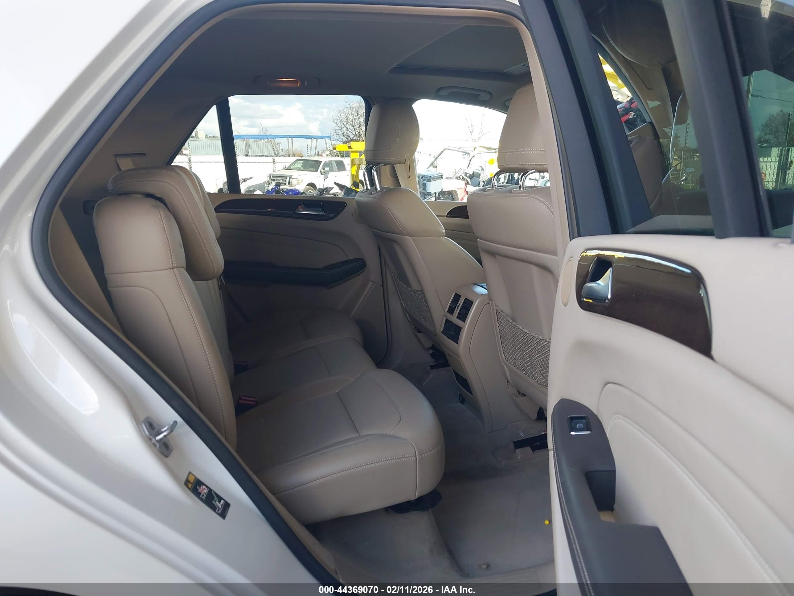 MERCEDES-BENZ ML image 8