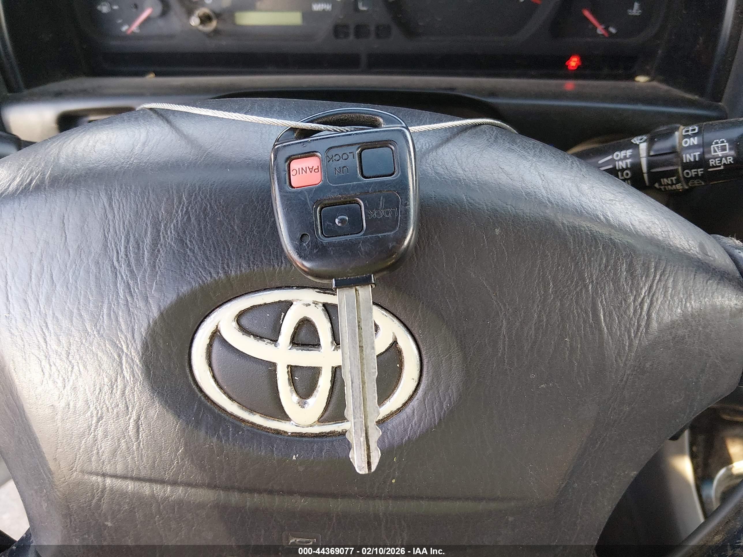 TOYOTA LAND image 11