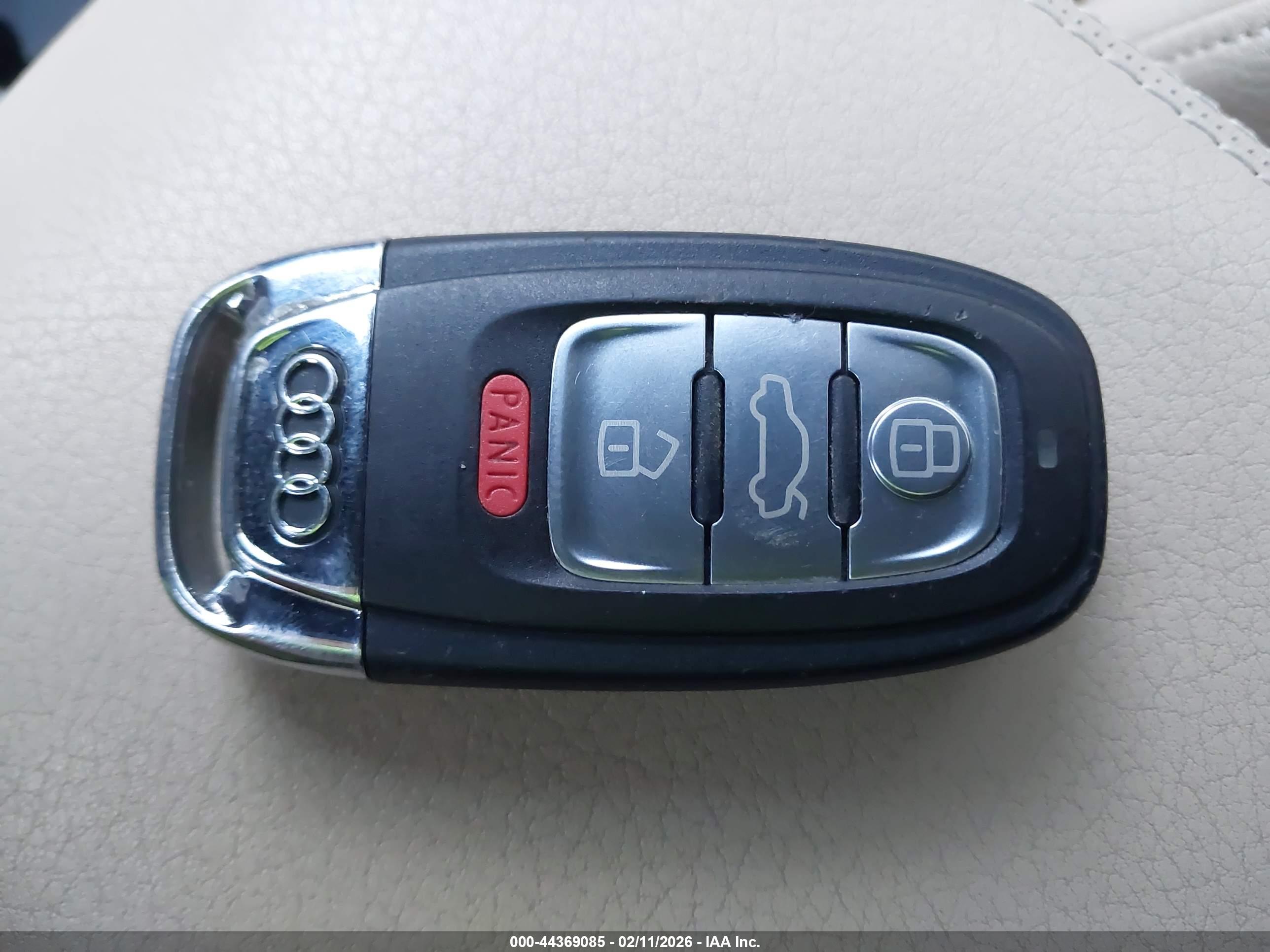 AUDI A4 image 11