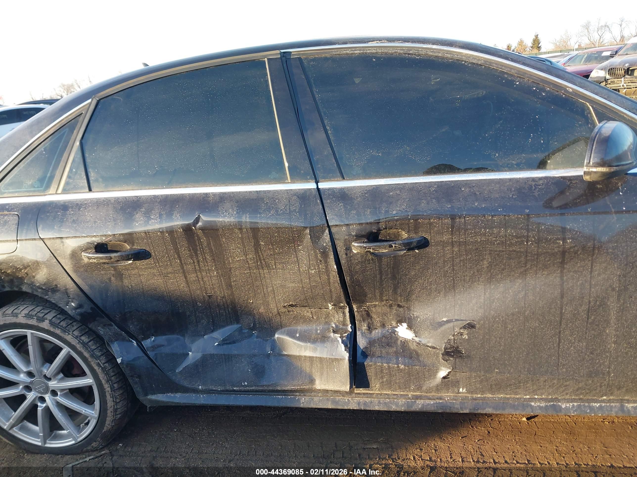 AUDI A4 image 6