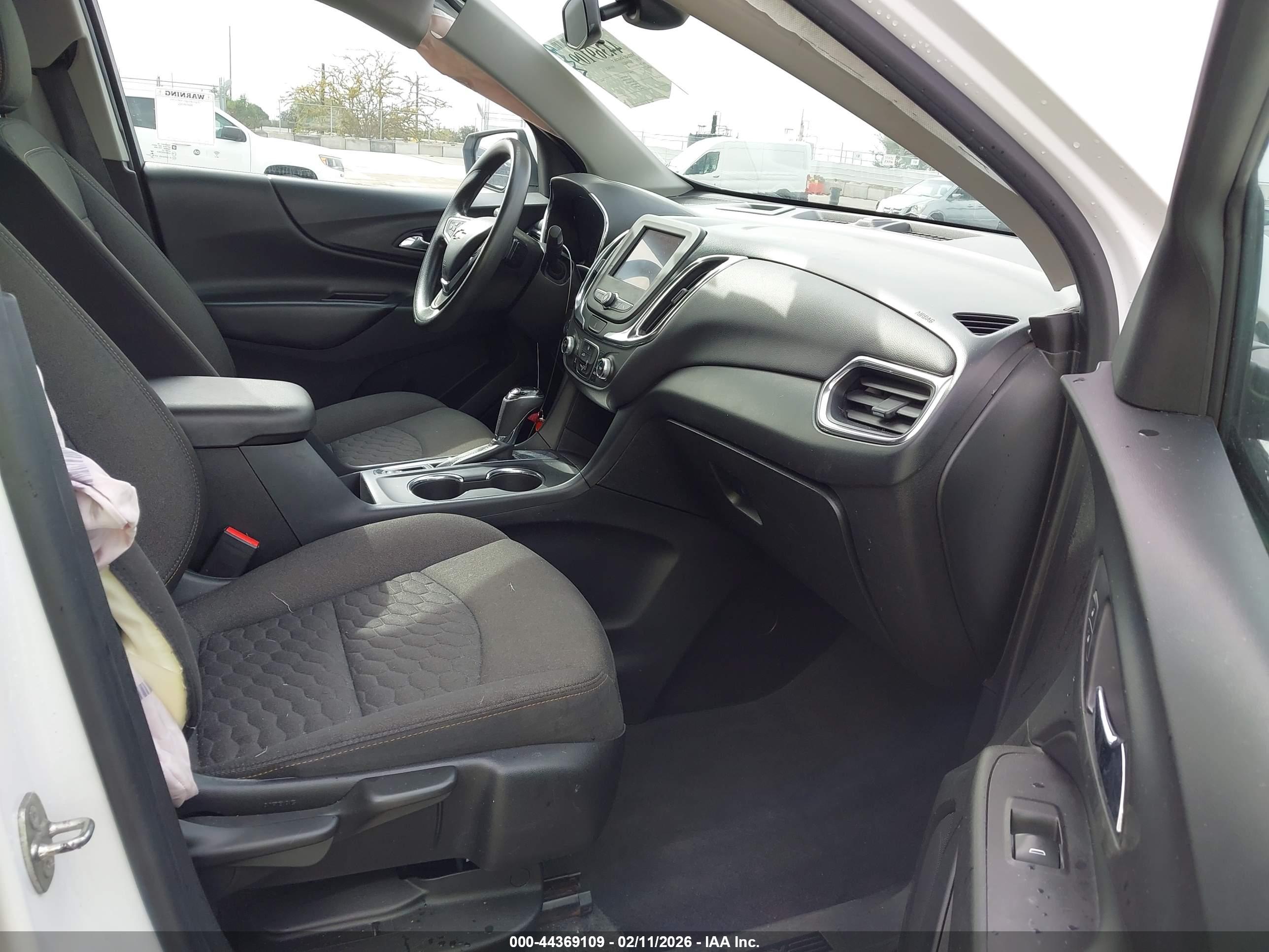 CHEVROLET EQUINOX image 5
