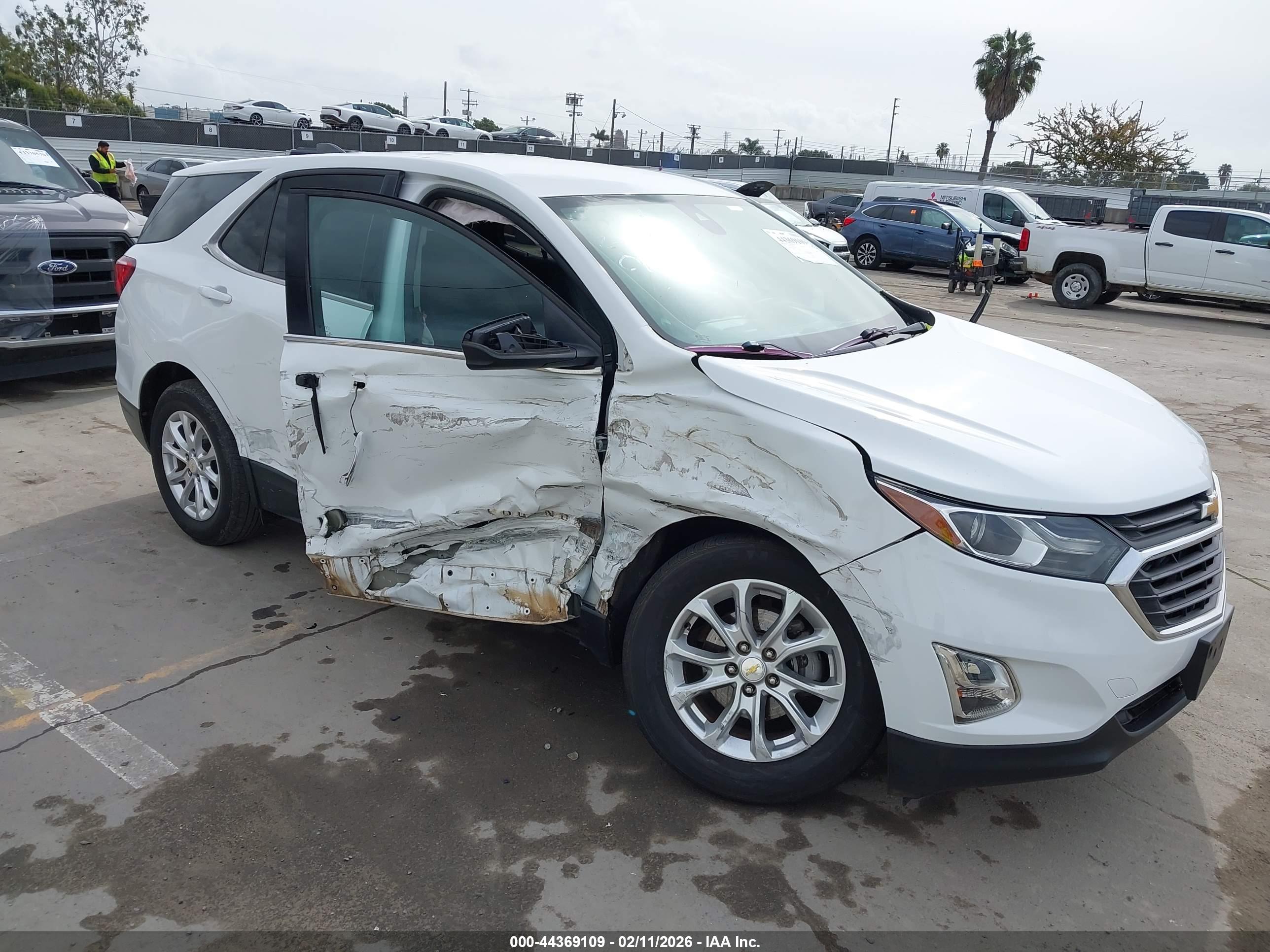 CHEVROLET EQUINOX image 6