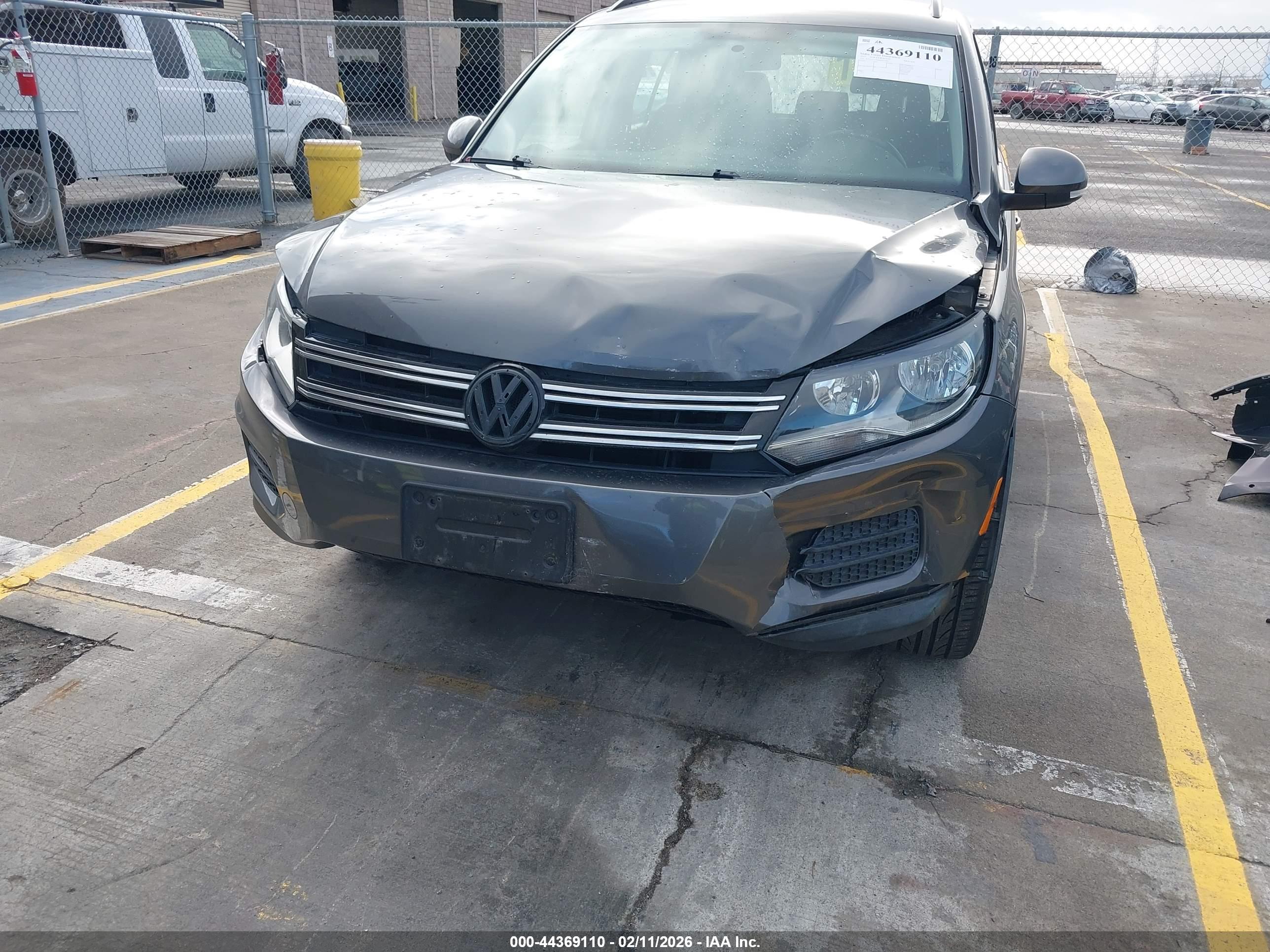 VOLKSWAGEN TIGUAN image 6
