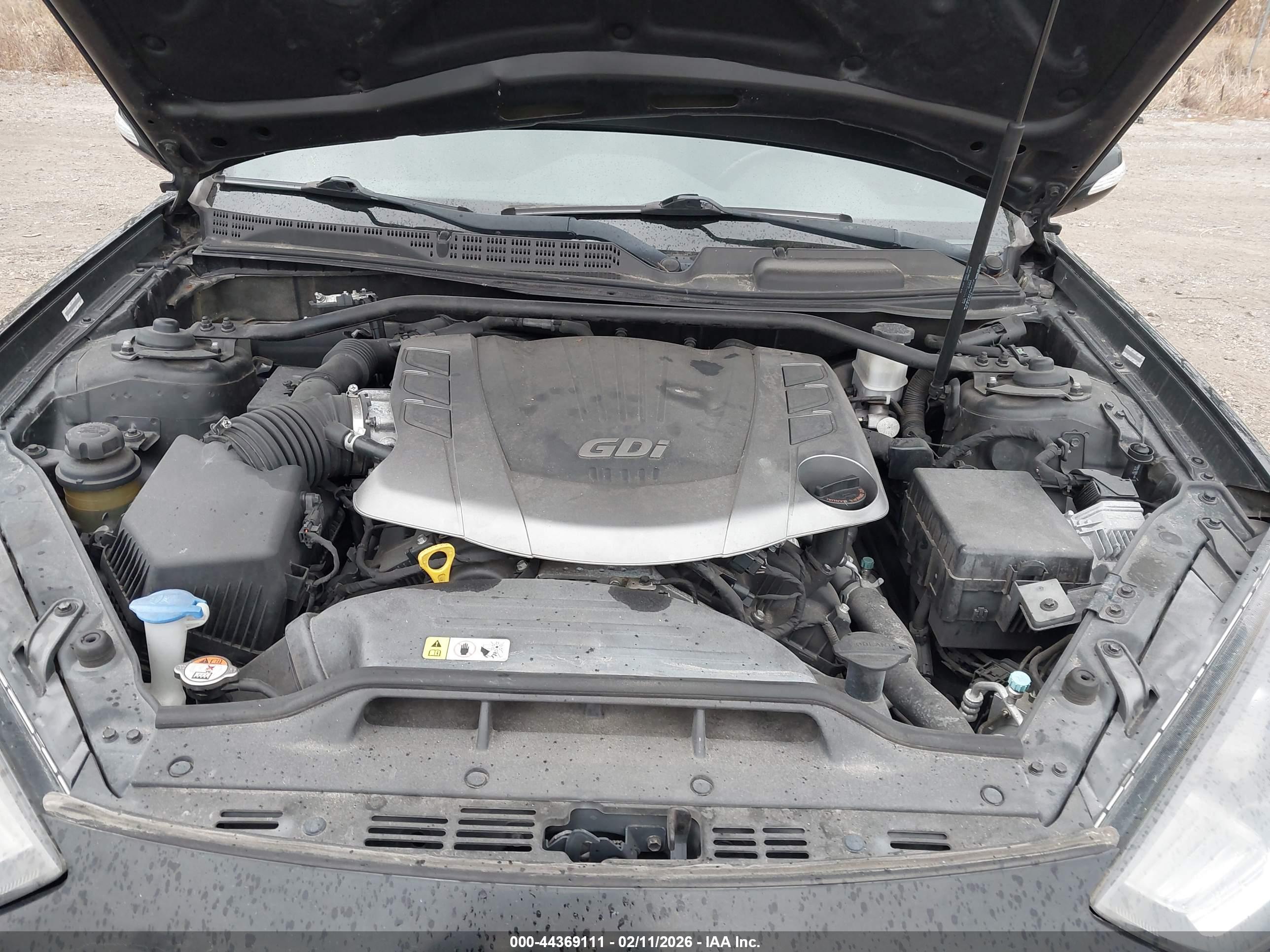 HYUNDAI GENESIS image 10