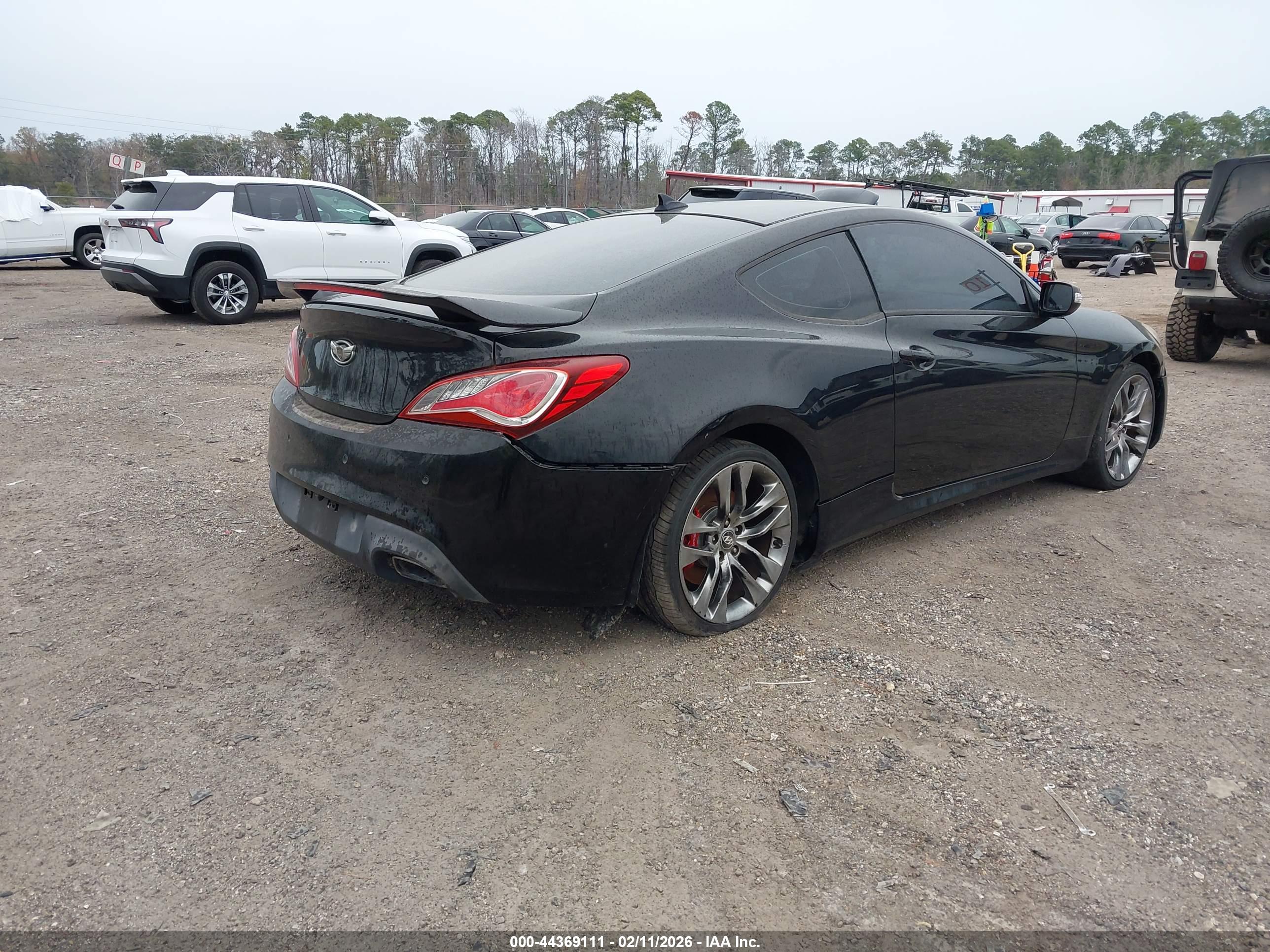 HYUNDAI GENESIS image 4