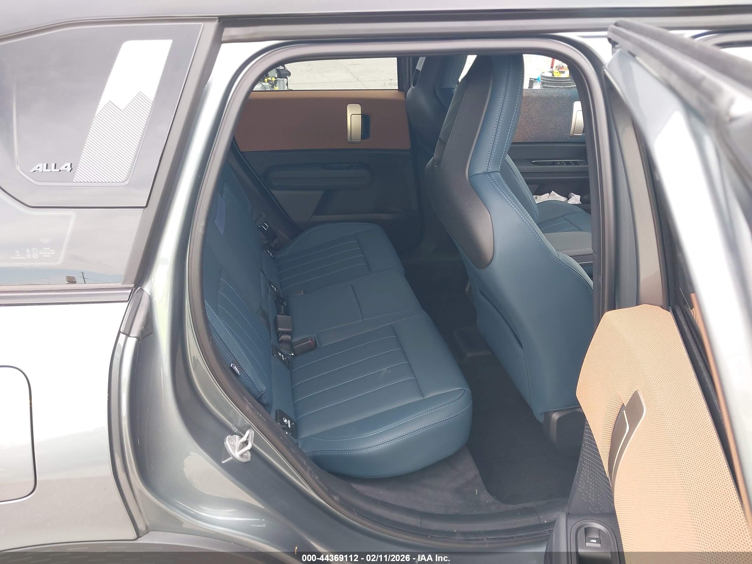 MINI COUNTRYMAN image 8