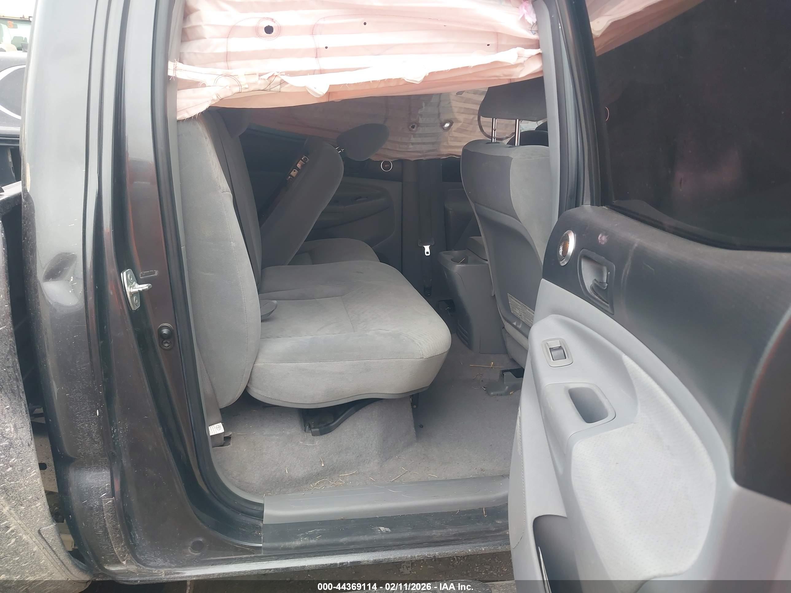 TOYOTA TACOMA image 8