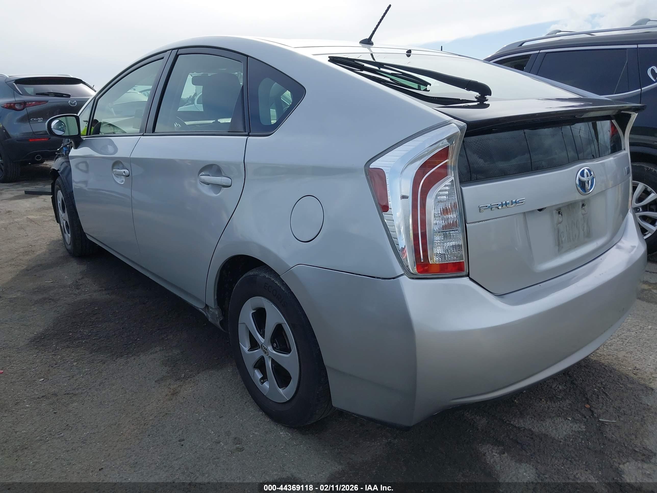 TOYOTA PRIUS image 3