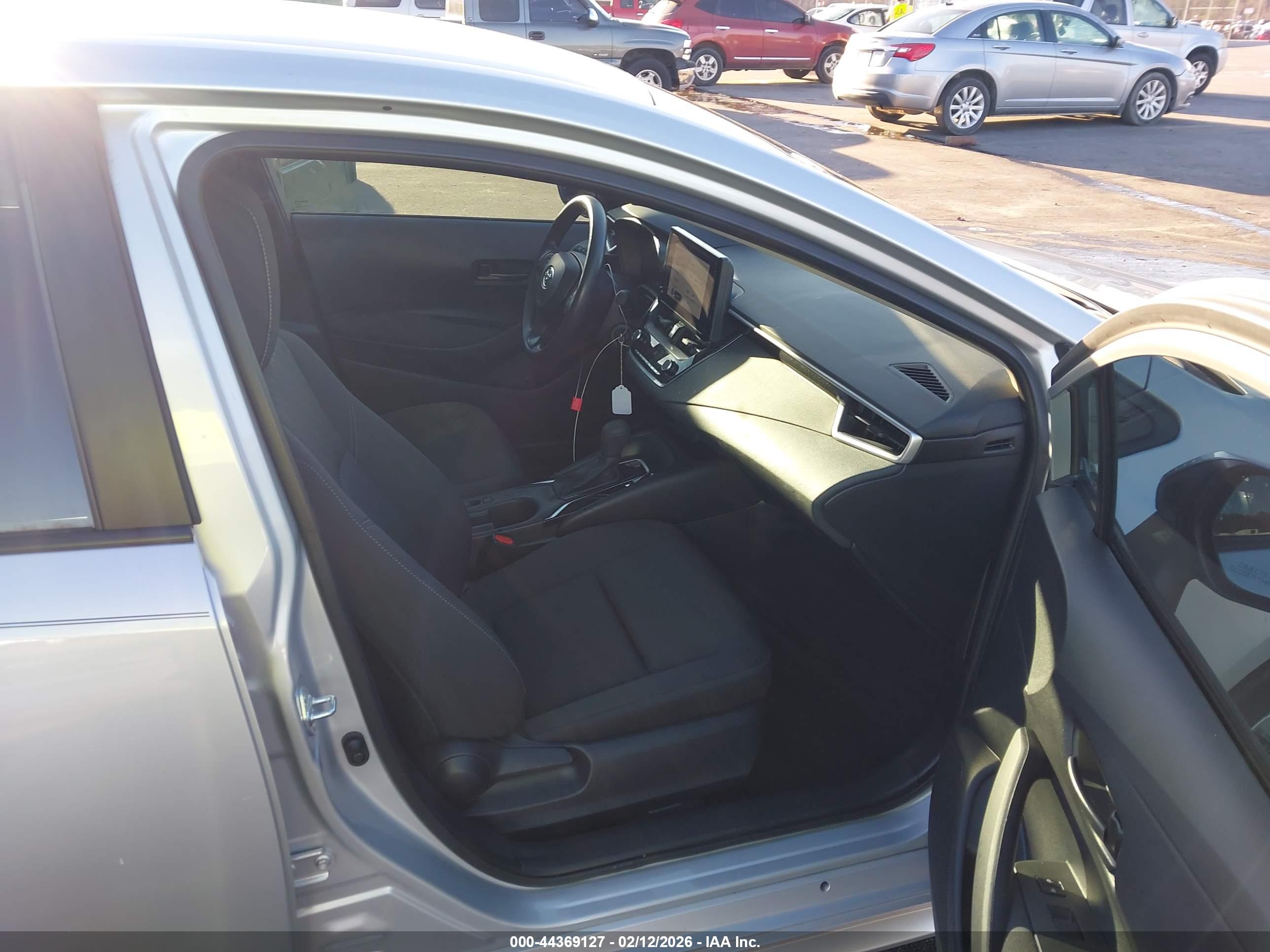 TOYOTA COROLLA image 5