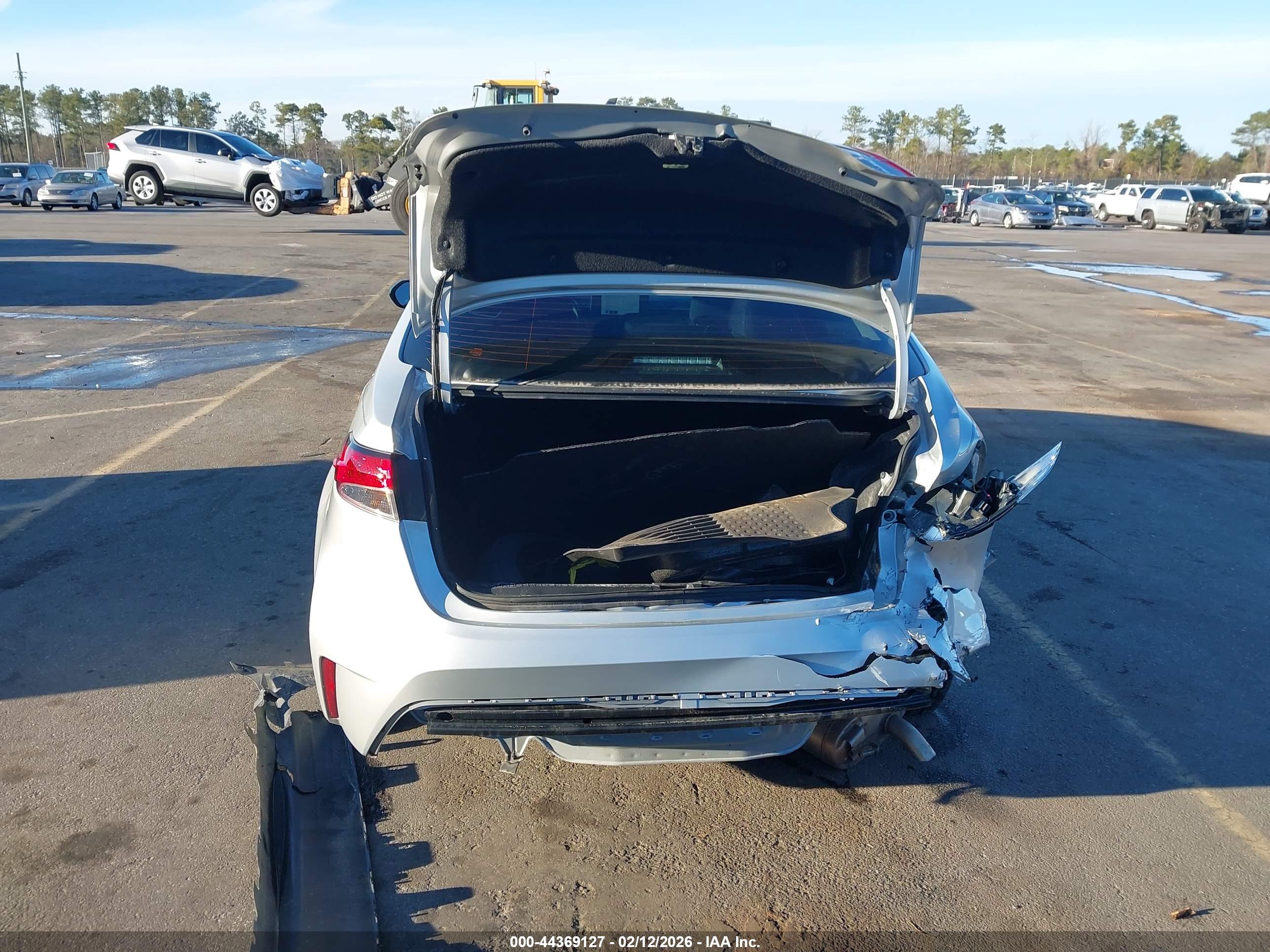TOYOTA COROLLA image 6