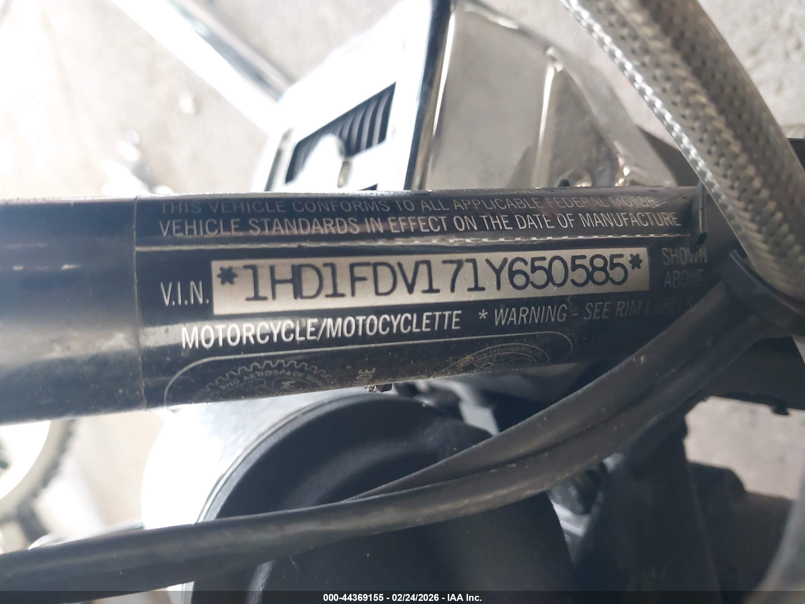 HARLEY-DAVIDSON FLHR image 10