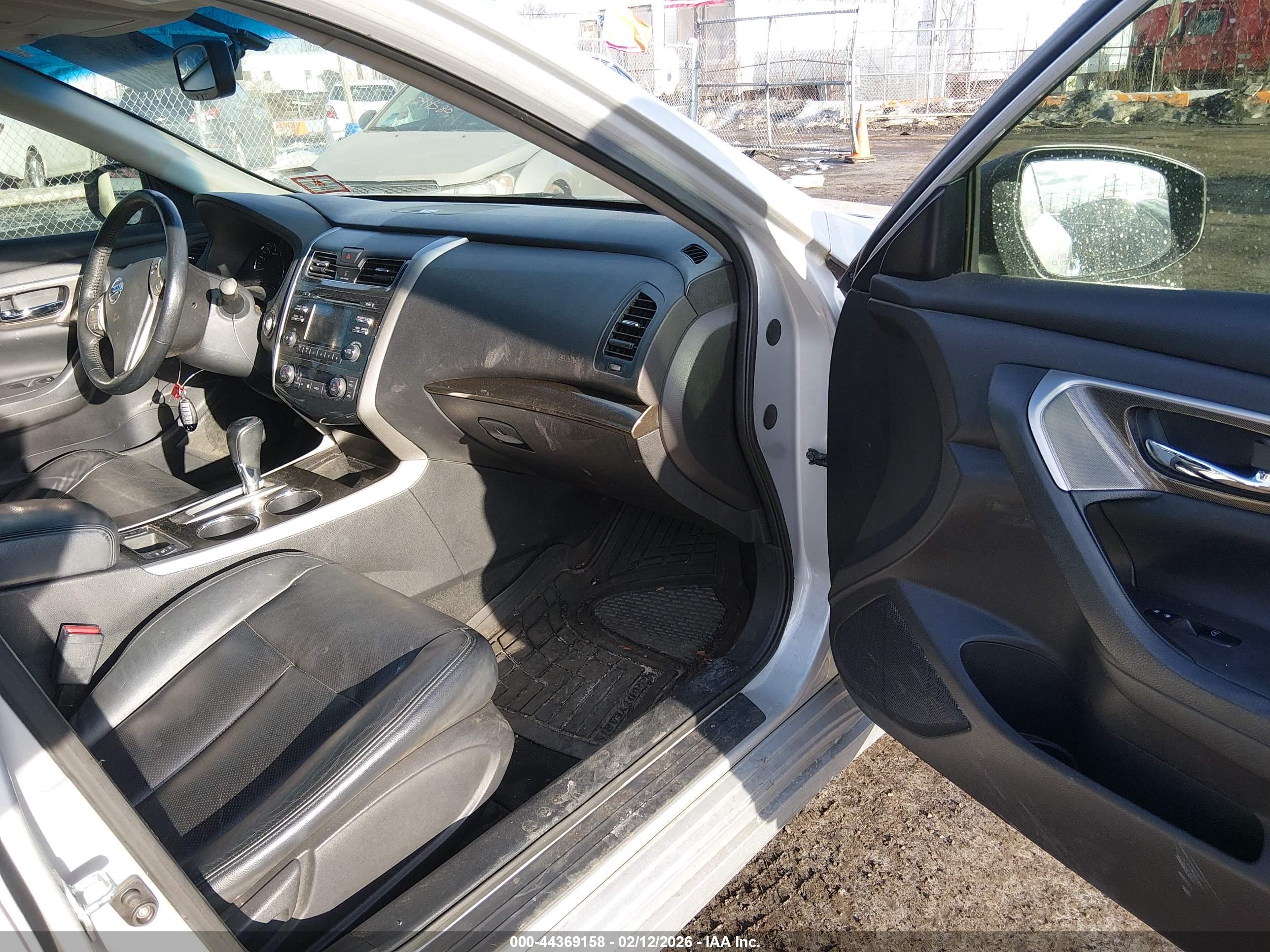 NISSAN ALTIMA image 5