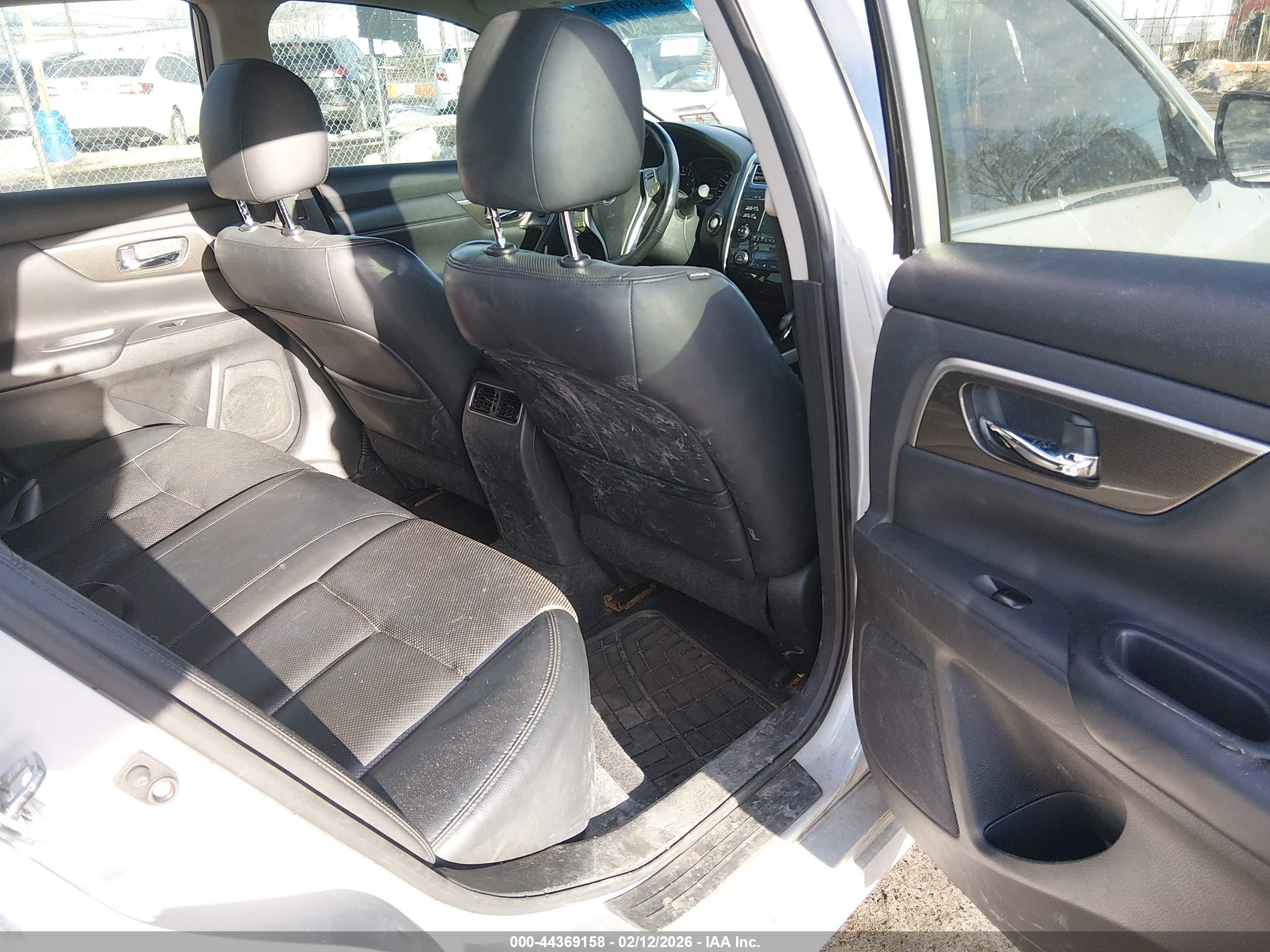 NISSAN ALTIMA image 8