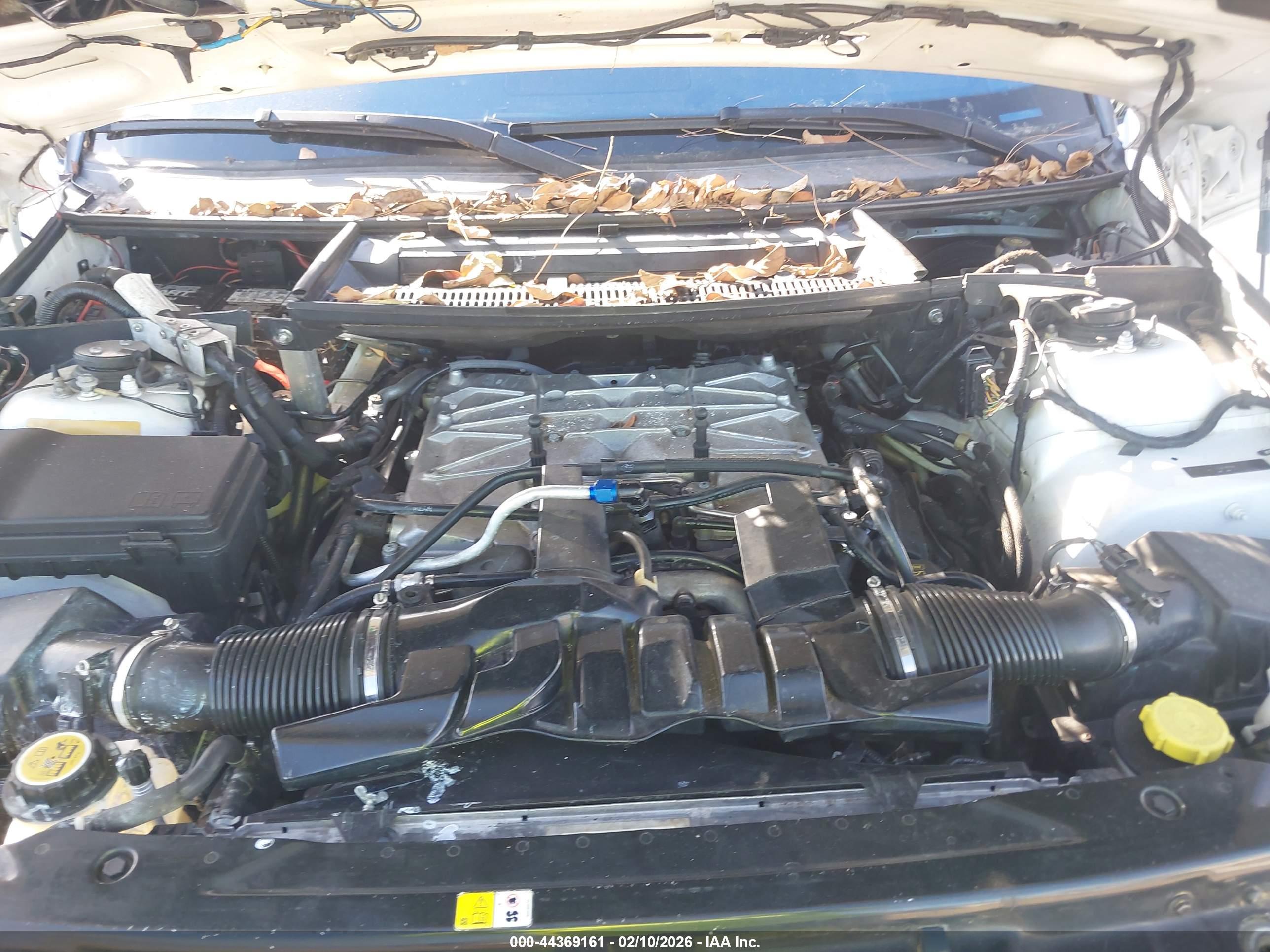 LAND ROVER image 10