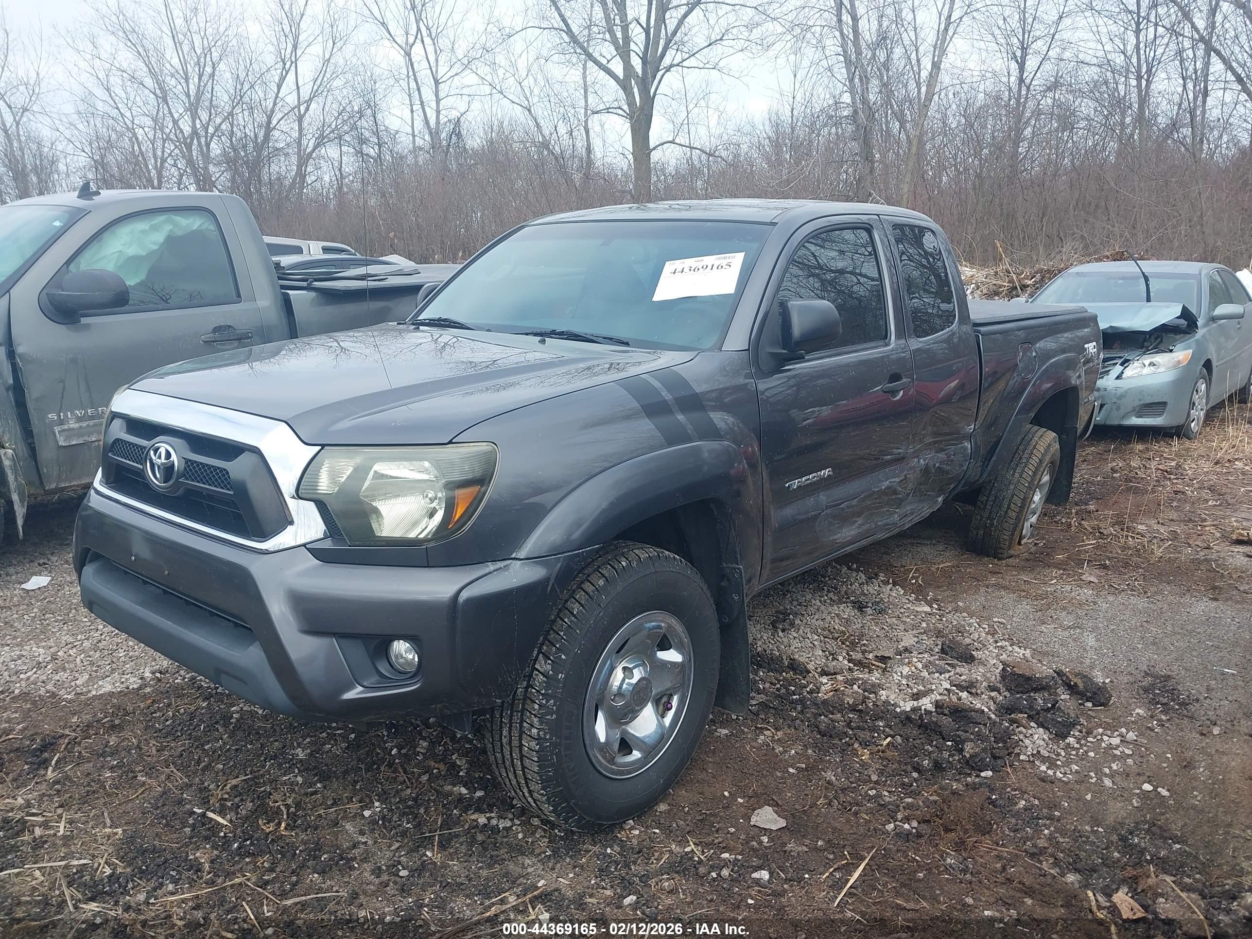 TOYOTA TACOMA image 2