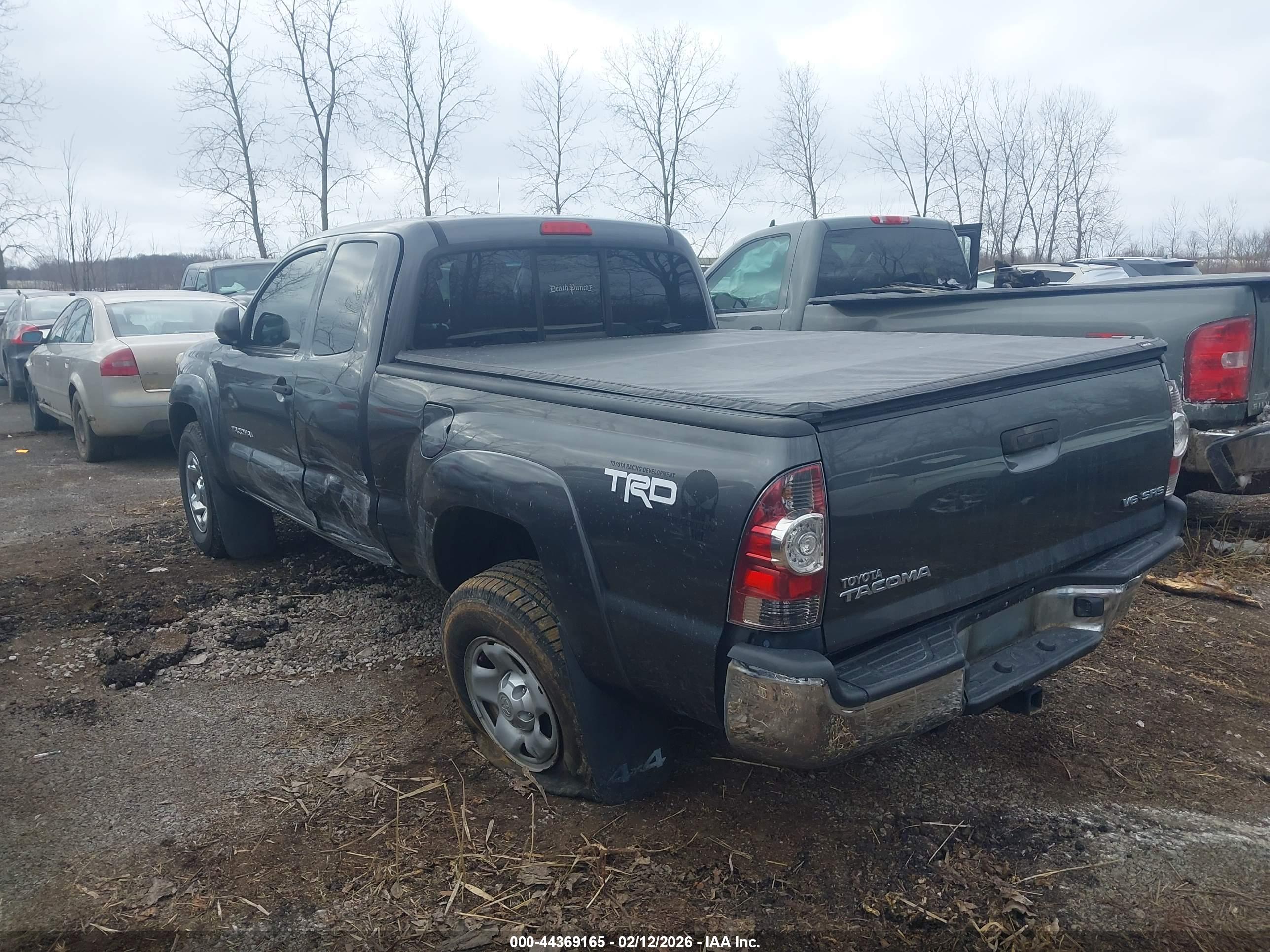 TOYOTA TACOMA image 3