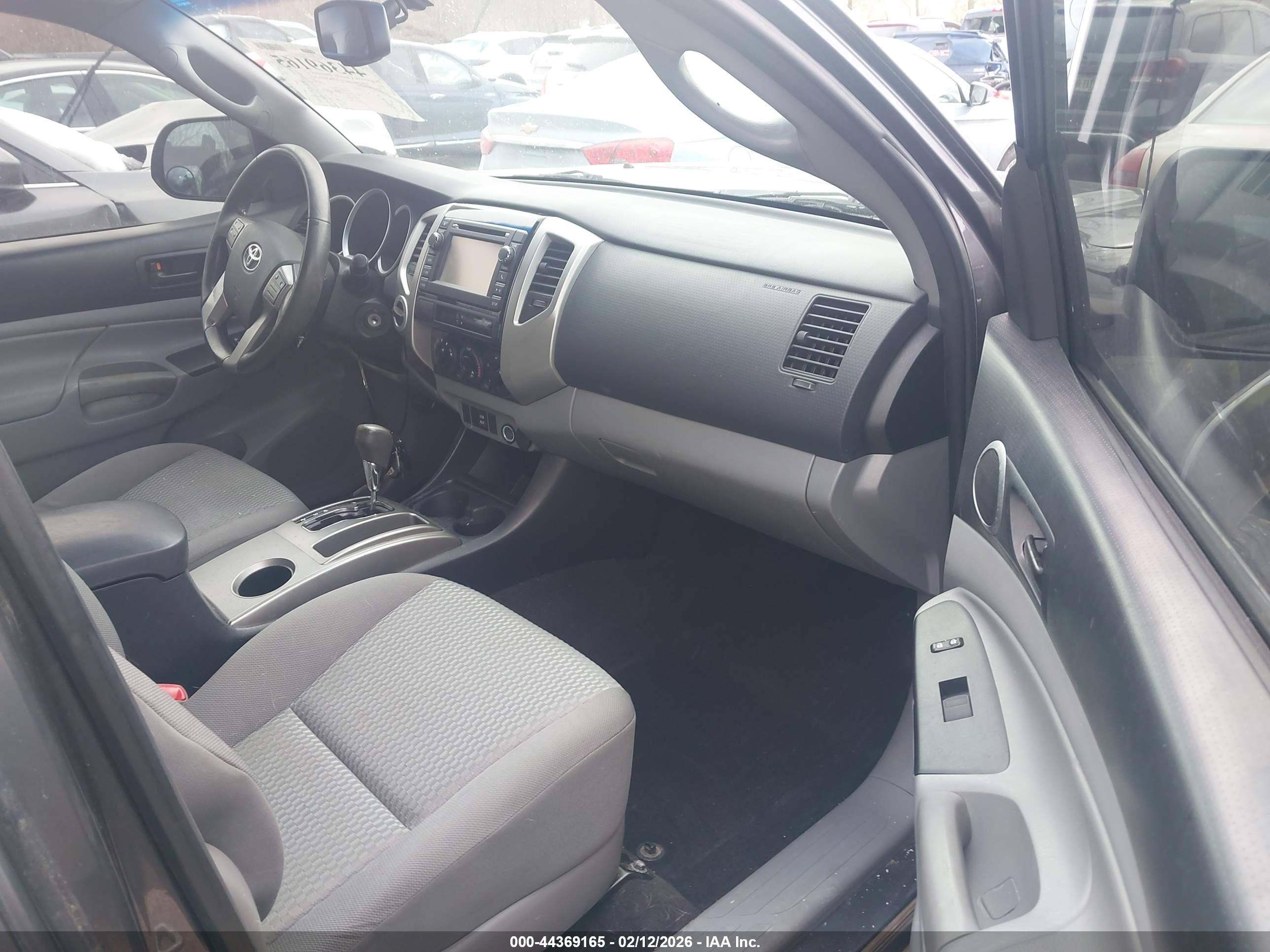 TOYOTA TACOMA image 5