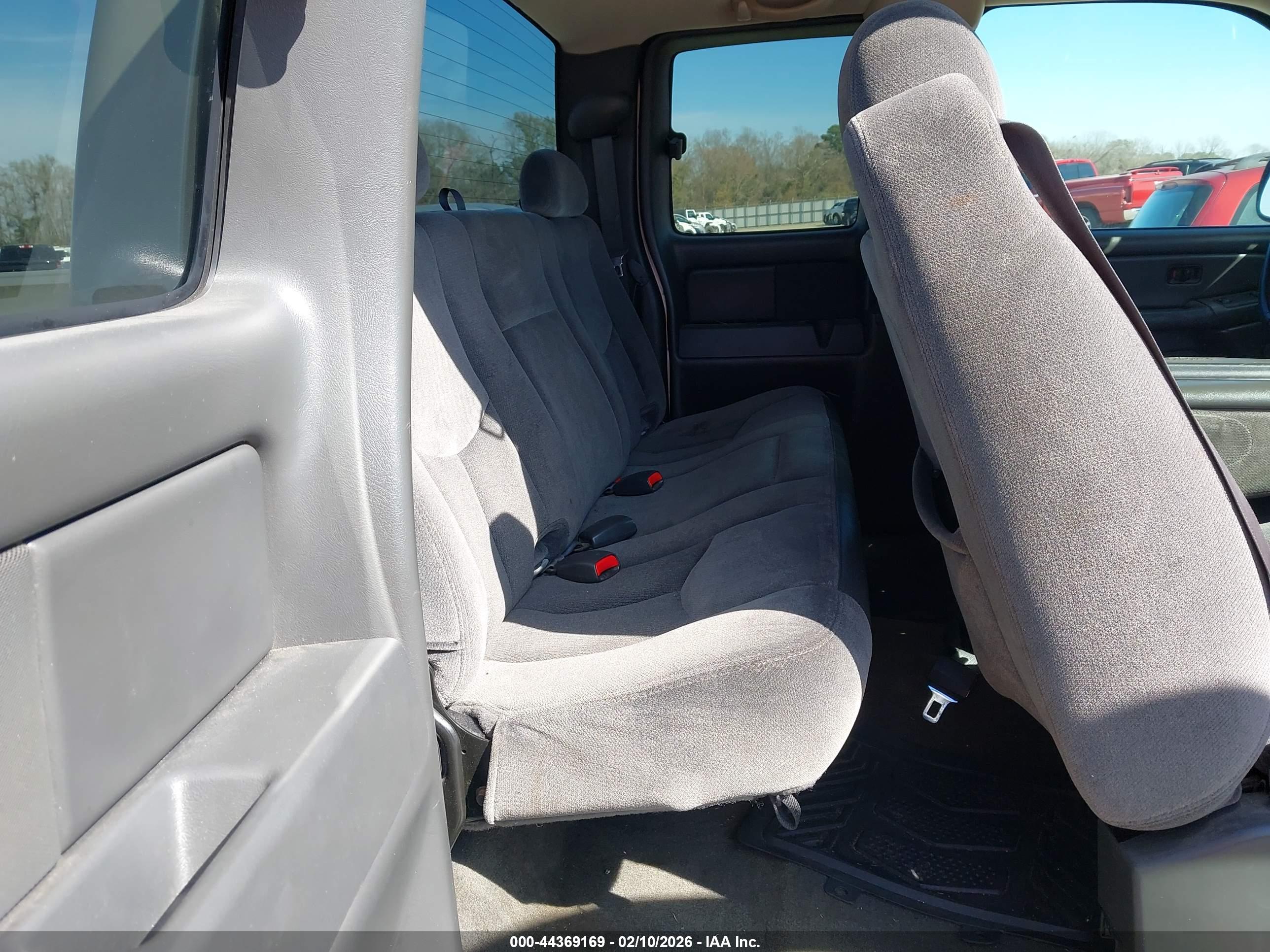 GMC SIERRA image 8