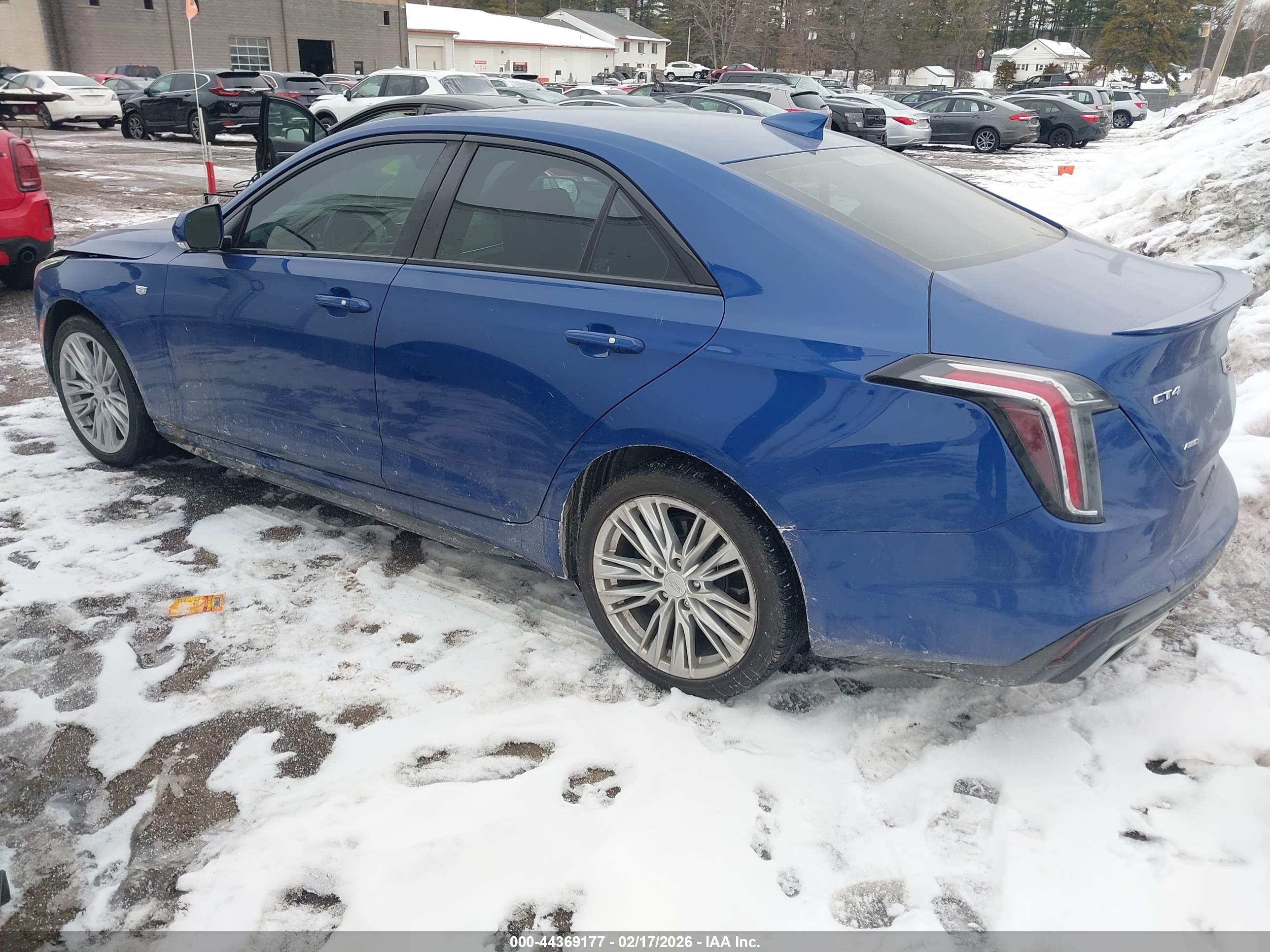 CADILLAC CT4 image 3