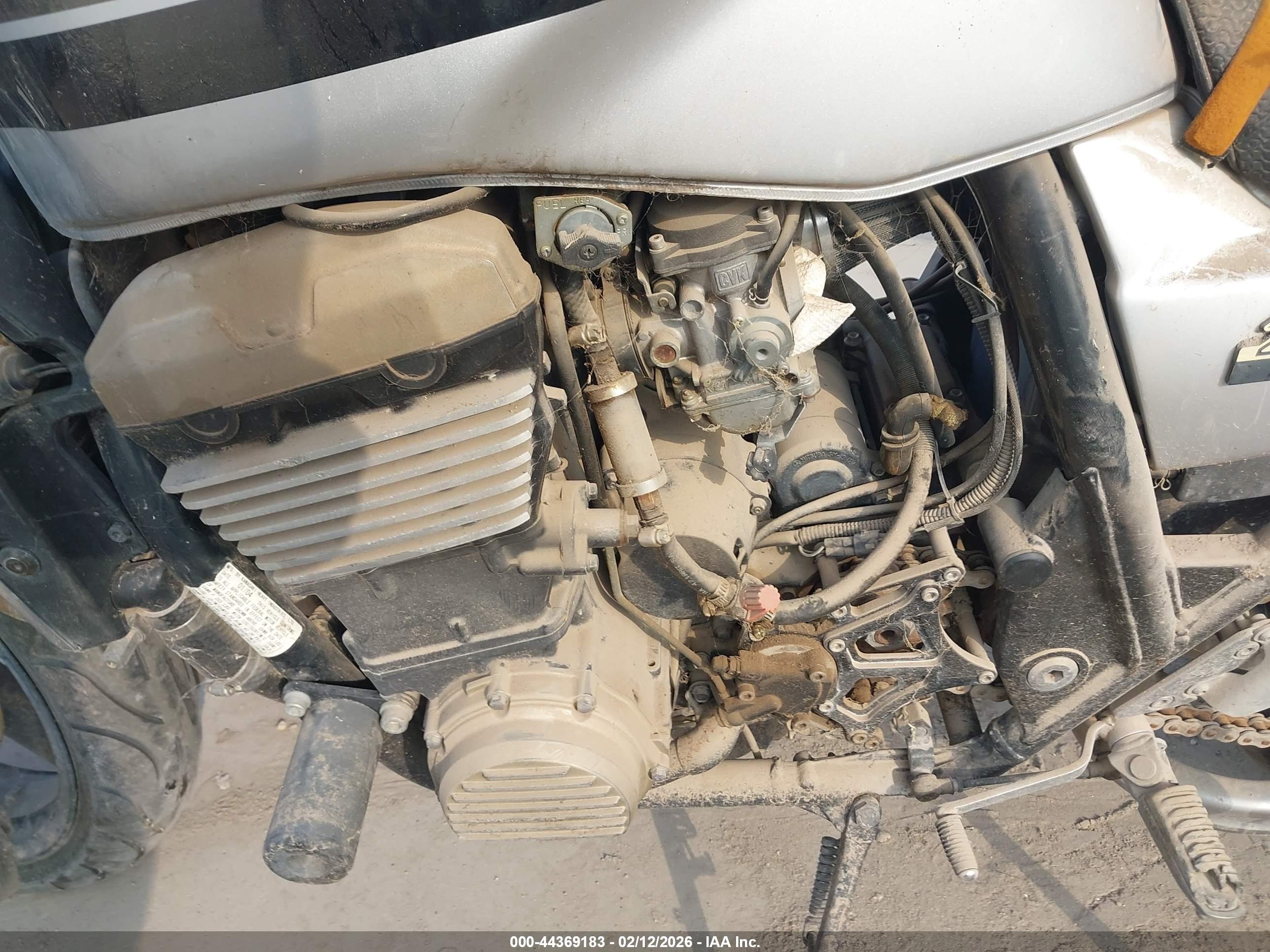 KAWASAKI ZR1200 image 9