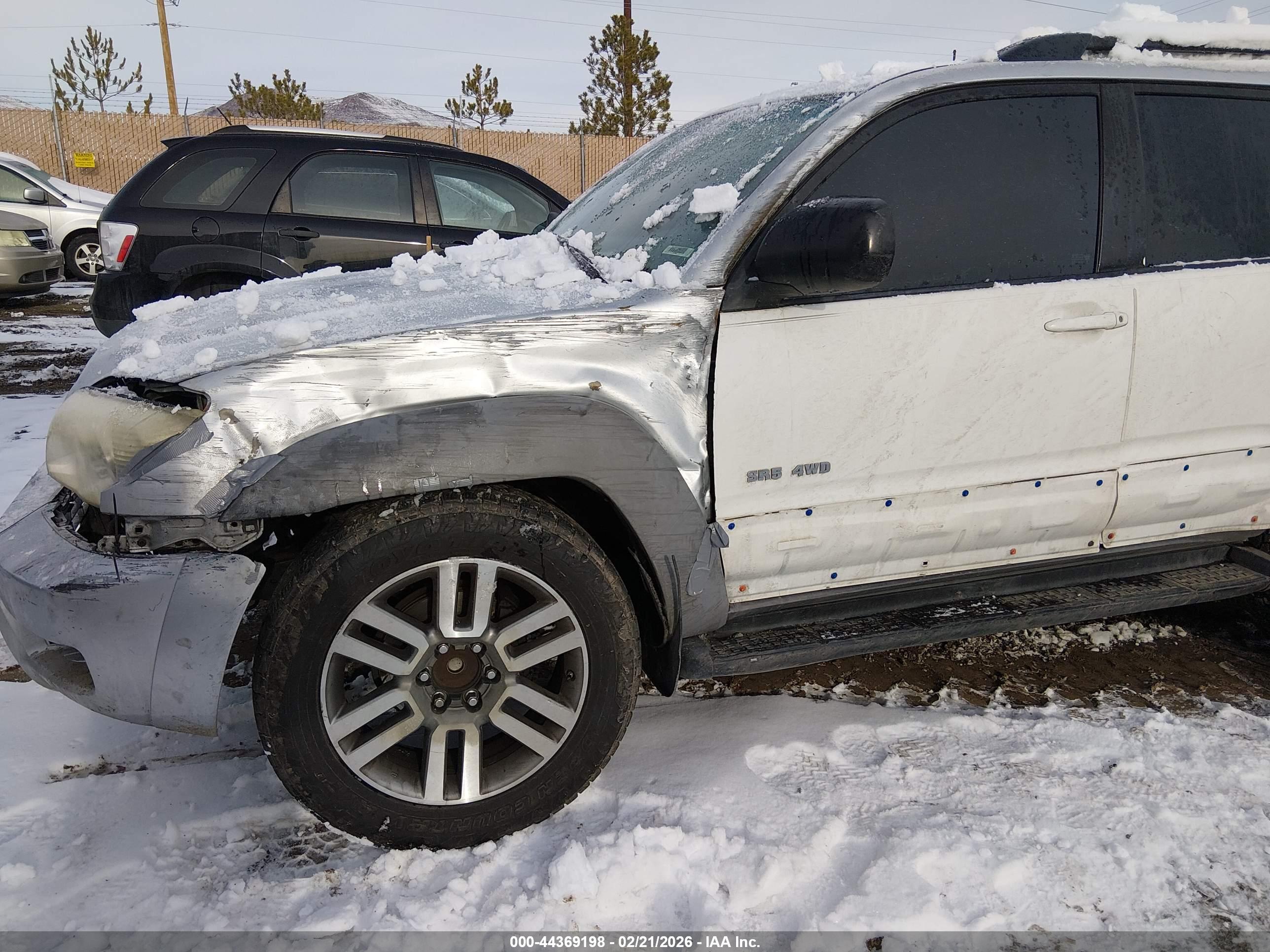 TOYOTA 4RUNNER image 6